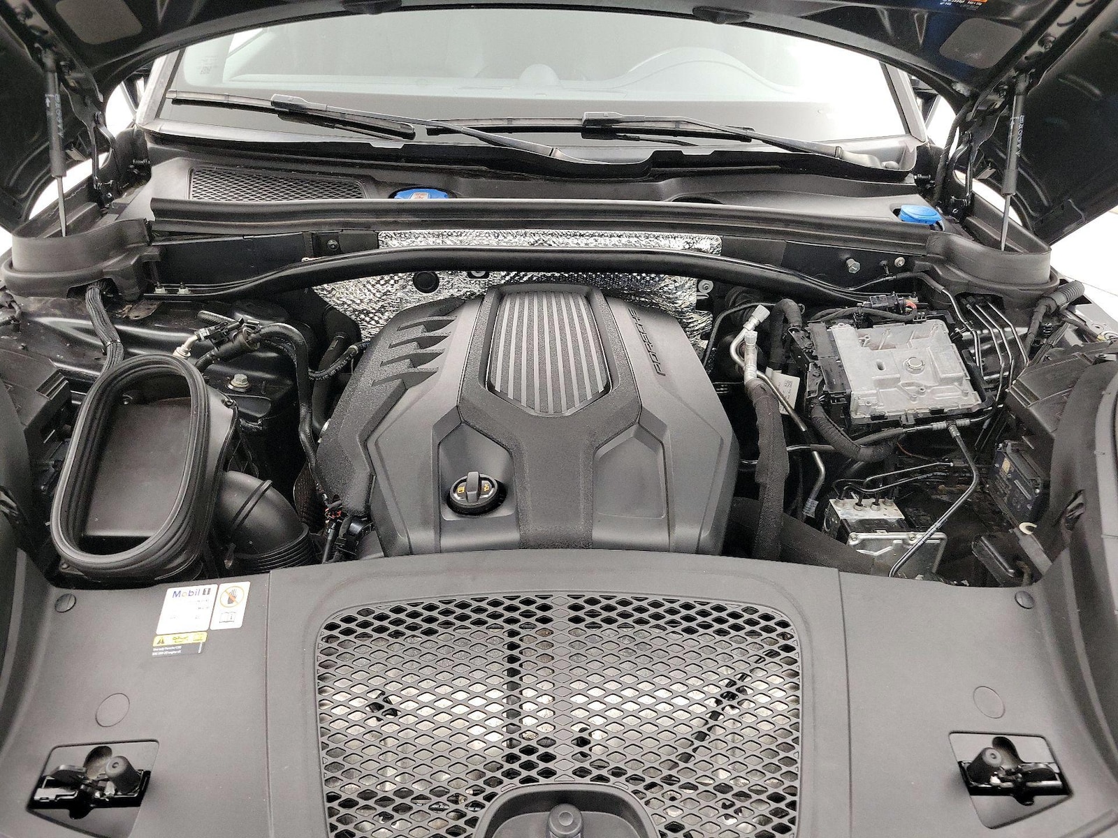 2022 Porsche Macan Base - Photo 24