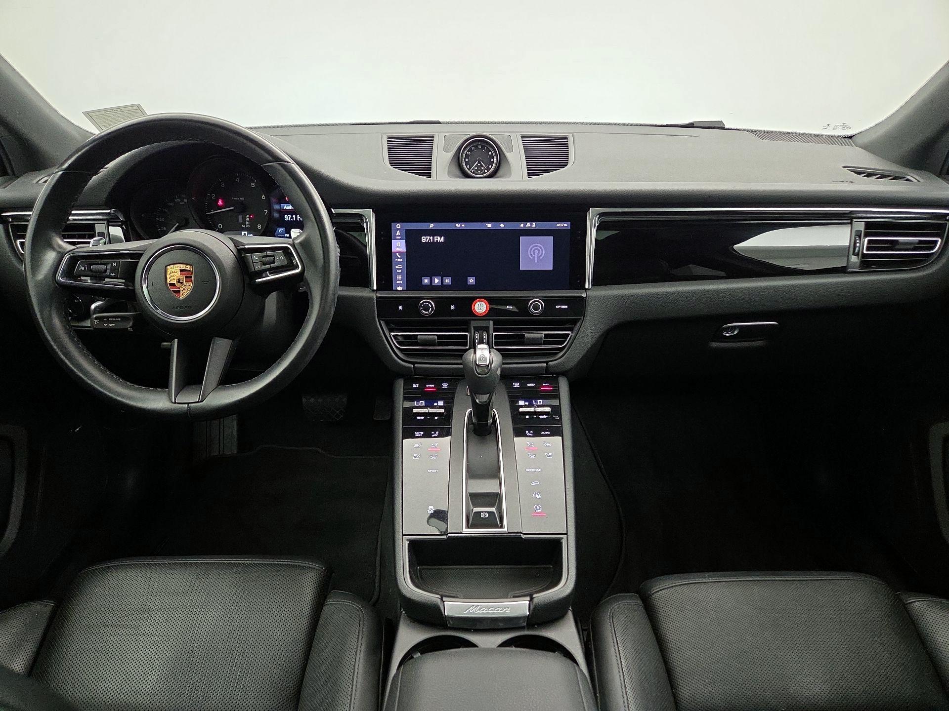 Thumbnail: 2022 Porsche Macan - 9