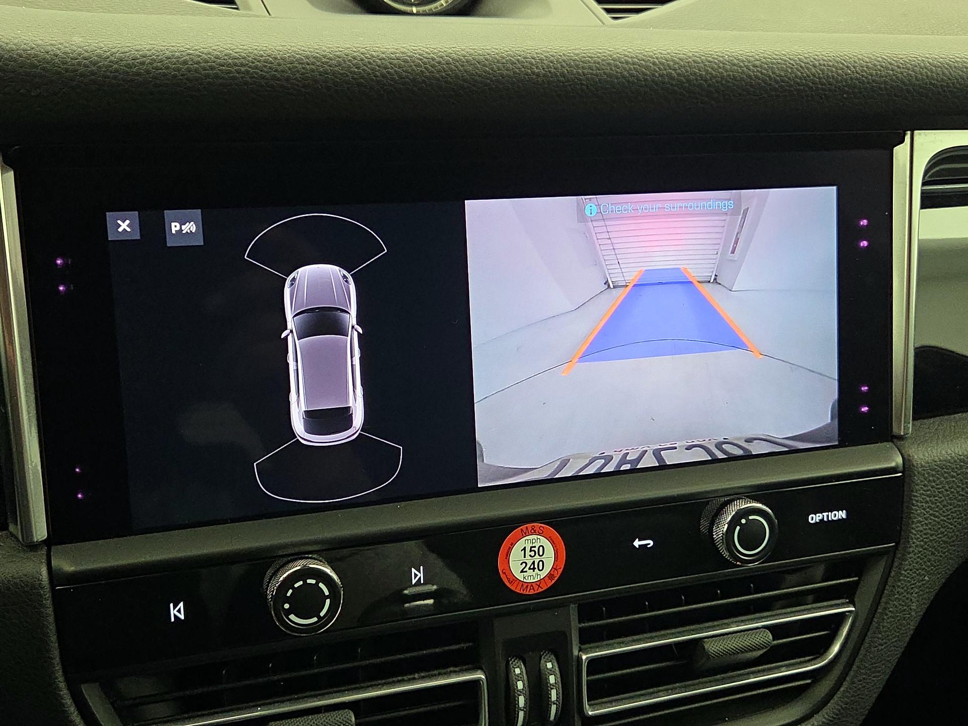 Thumbnail: 2022 Porsche Macan - 14