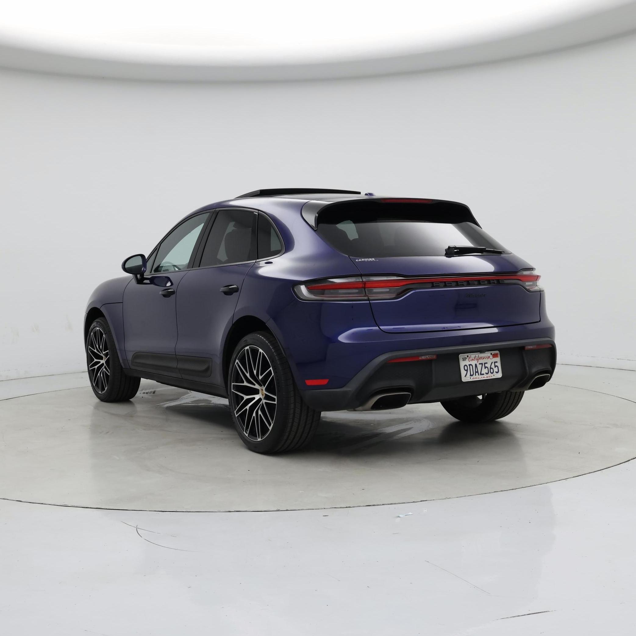 Thumbnail: 2022 Porsche Macan - 2