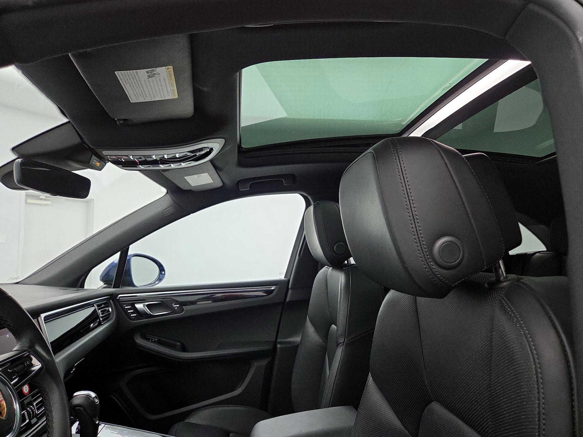 Thumbnail: 2022 Porsche Macan - 19