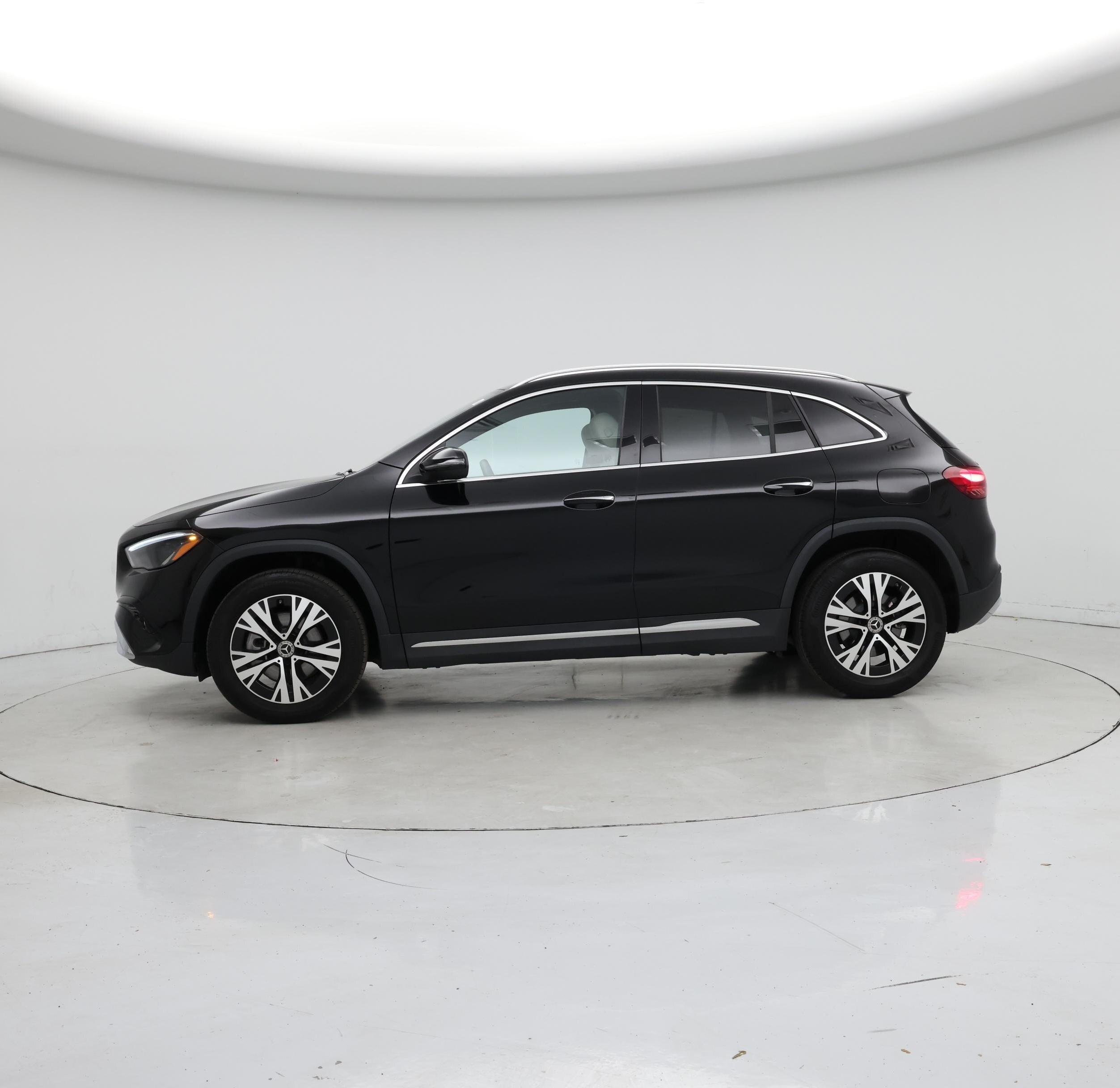 Thumbnail: 2025 Mercedes-Benz GLA - 3