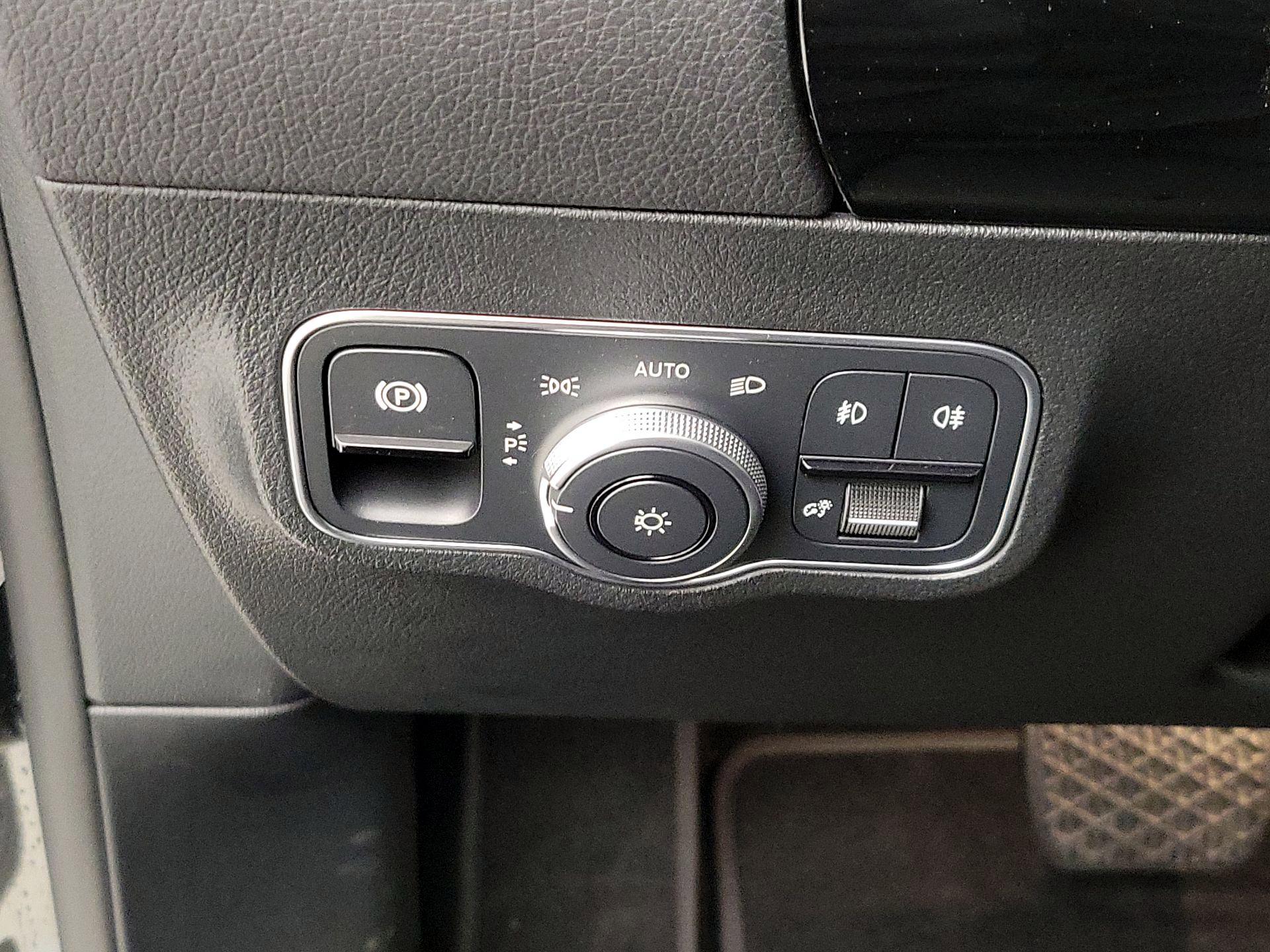 Thumbnail: 2023 Mercedes-Benz GLA - 13