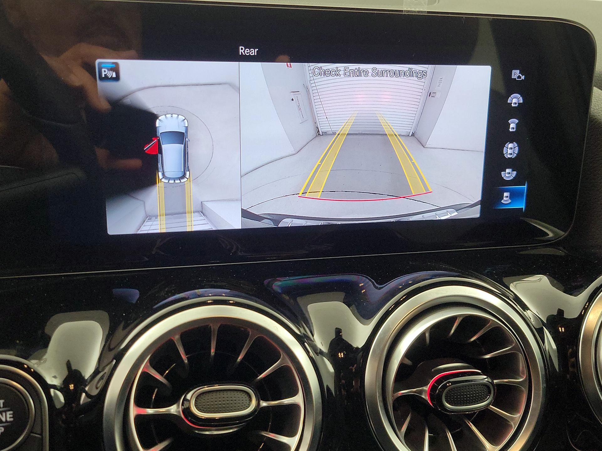 Thumbnail: 2023 Mercedes-Benz GLA - 14