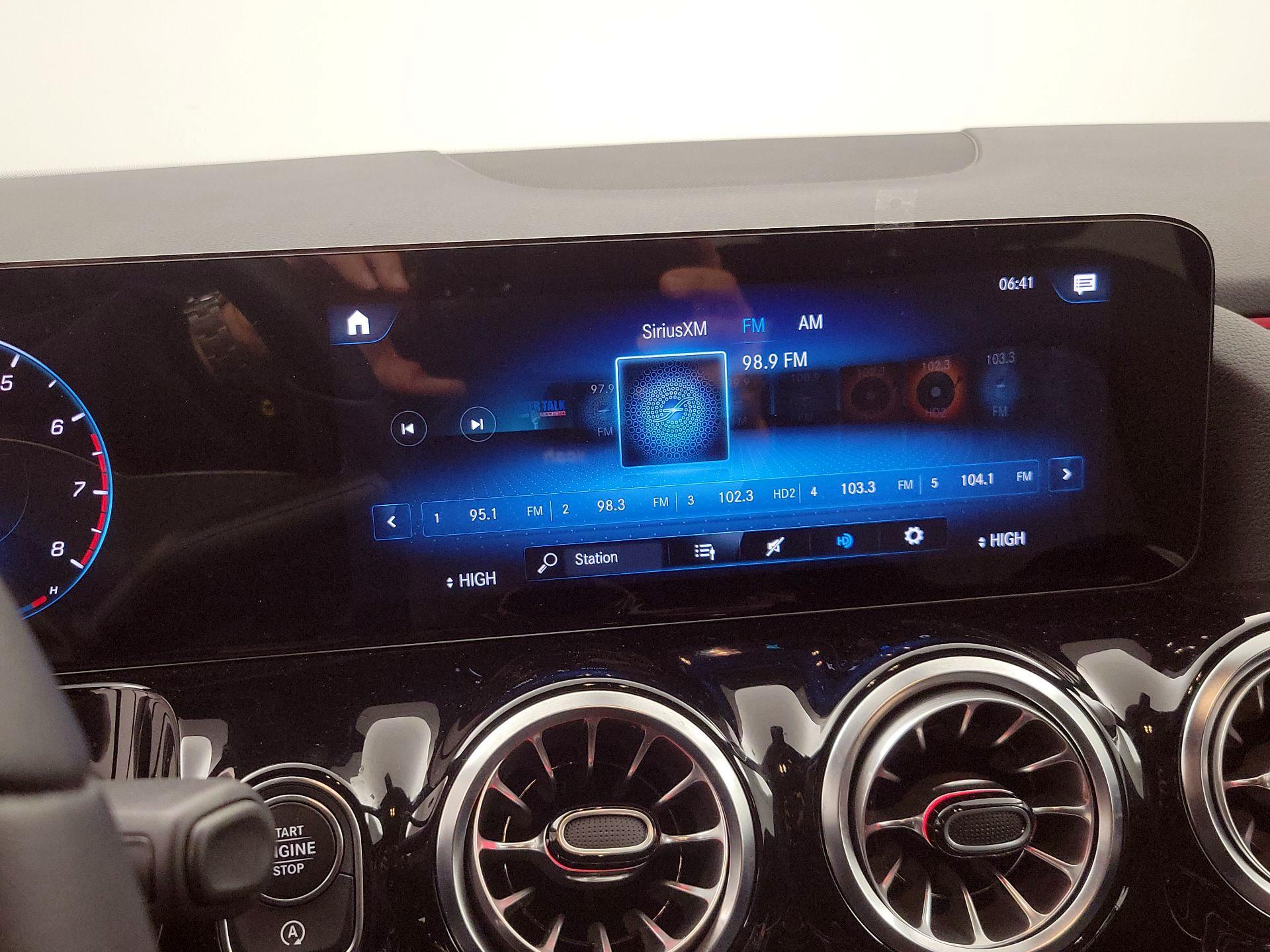 Thumbnail: 2023 Mercedes-Benz GLA - 15