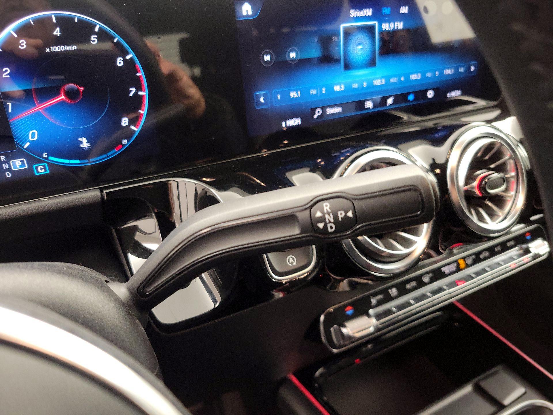 Thumbnail: 2023 Mercedes-Benz GLA - 17