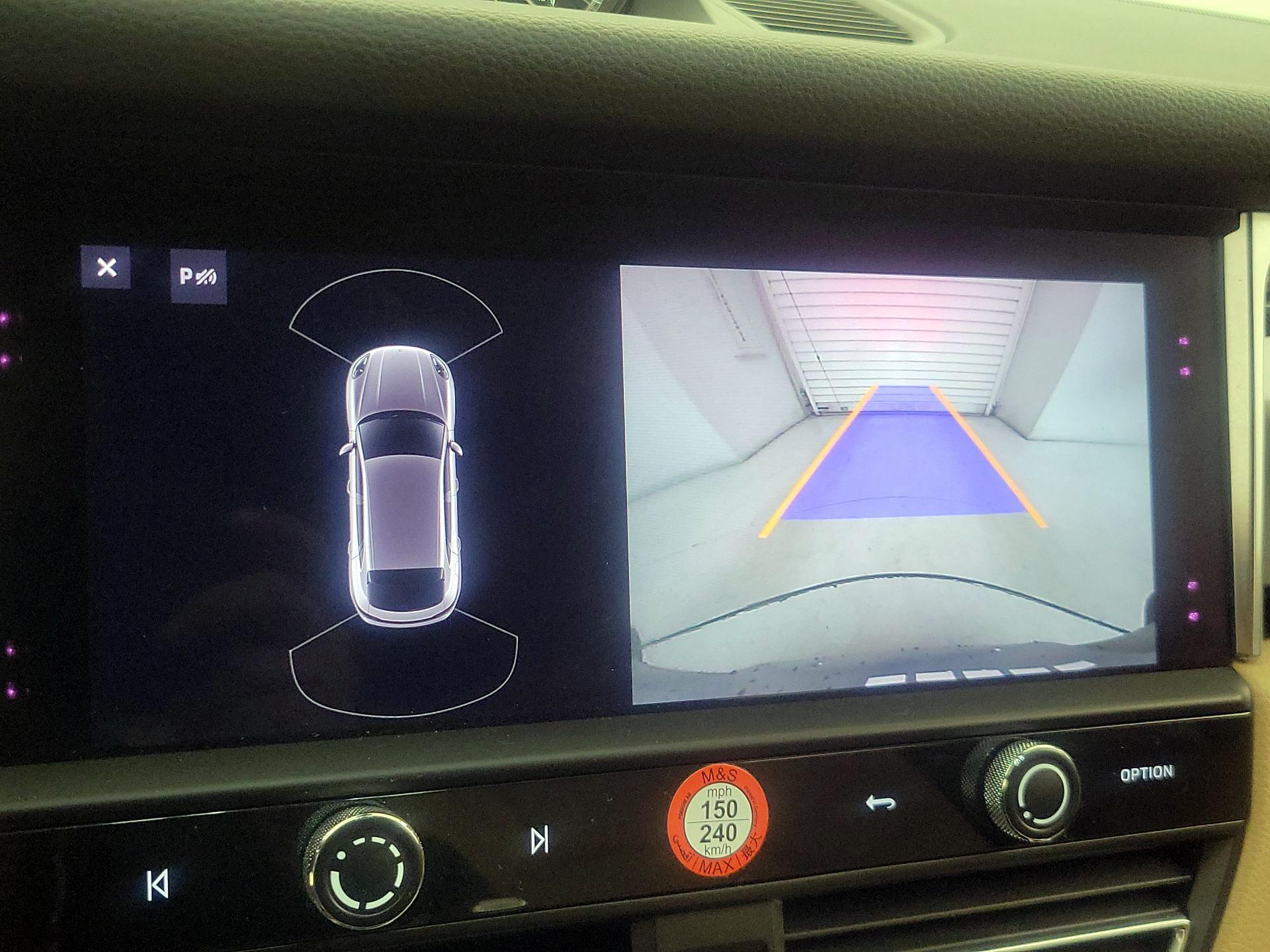 Thumbnail: 2022 Porsche Macan - 15