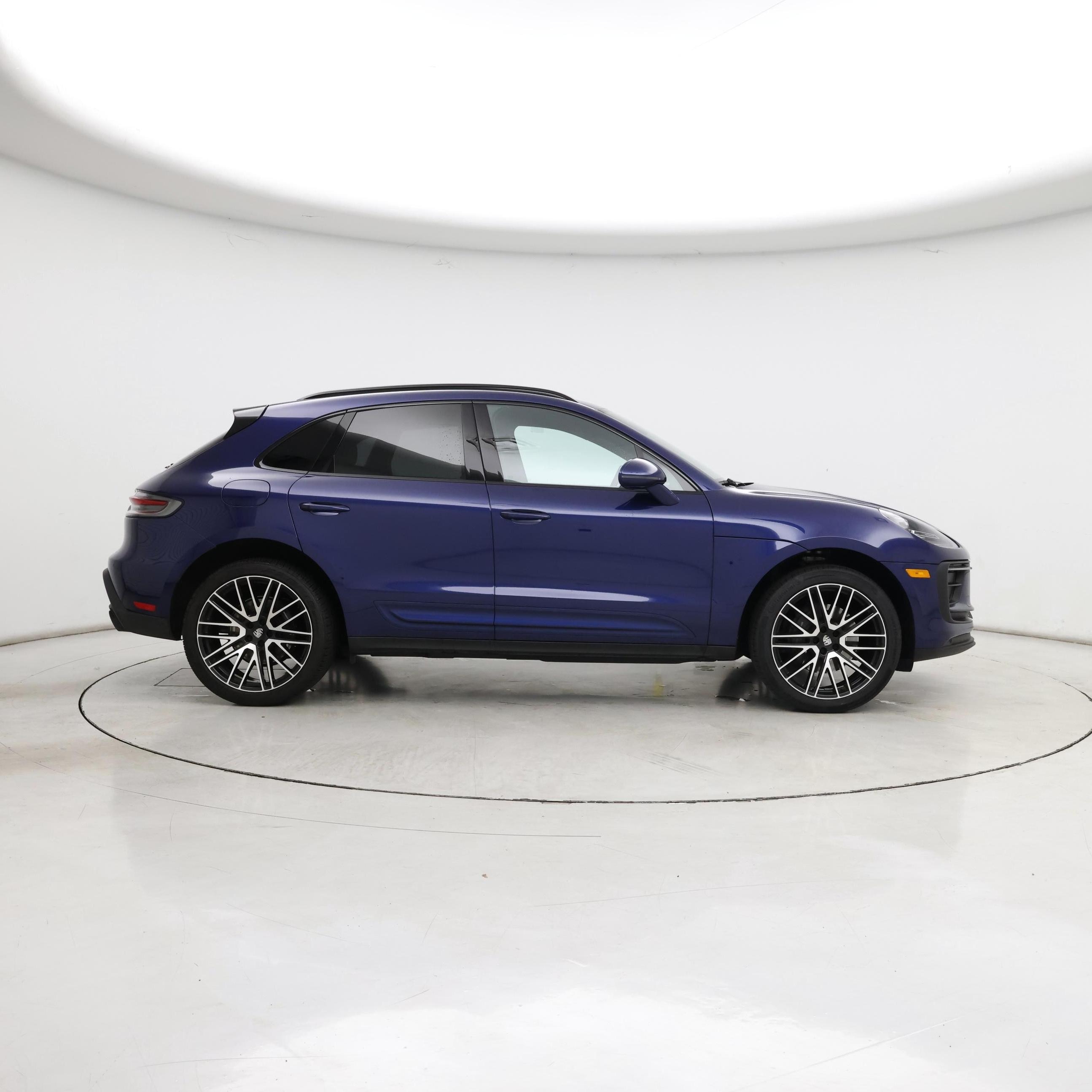 Thumbnail: 2022 Porsche Macan - 7