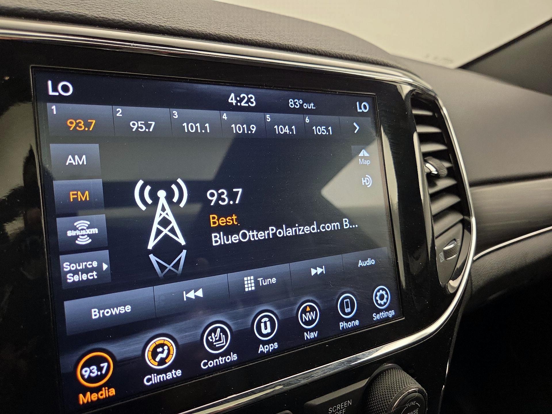 Thumbnail: 2021 Jeep Grand Cherokee - 16