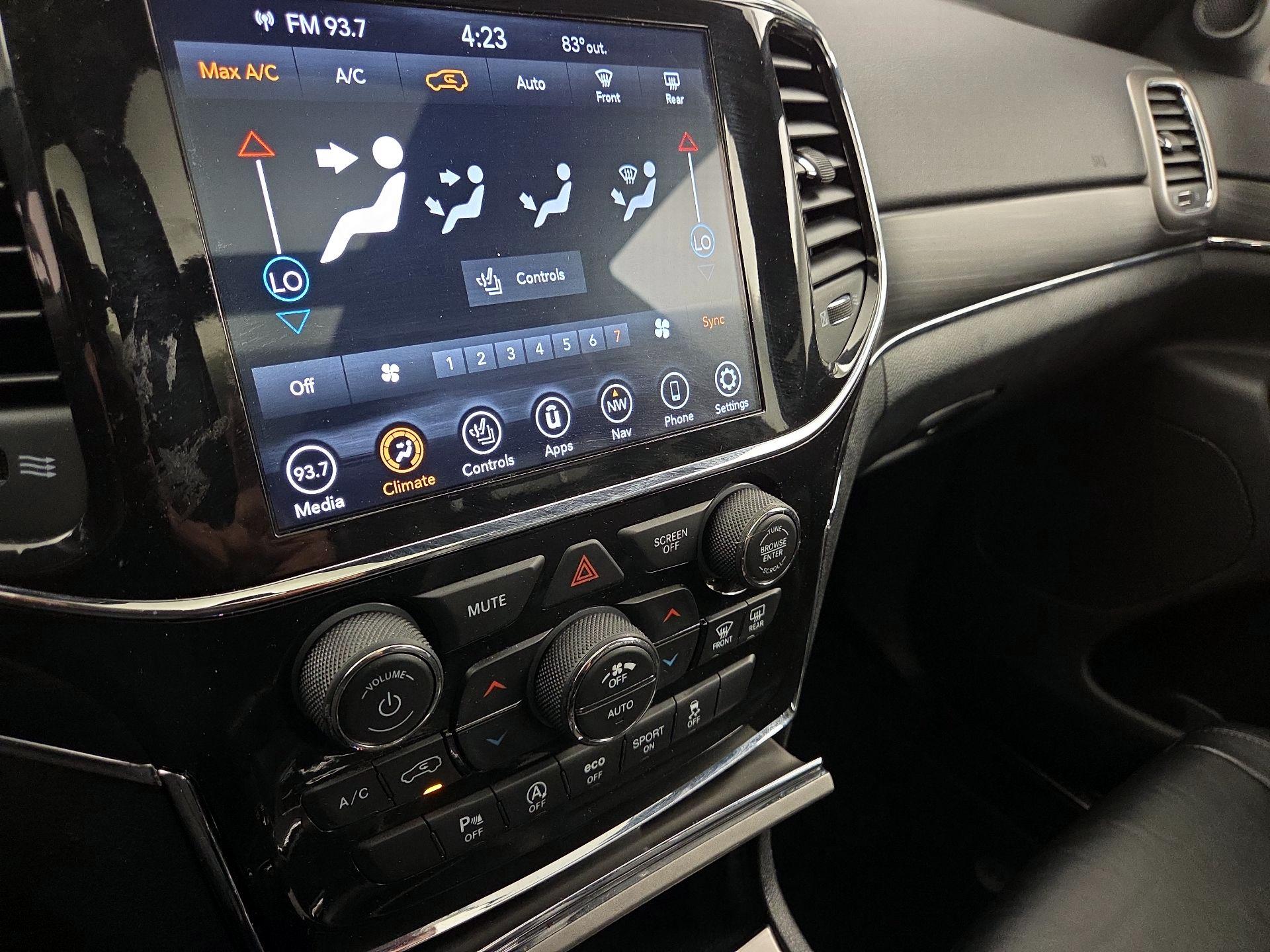 Thumbnail: 2021 Jeep Grand Cherokee - 17