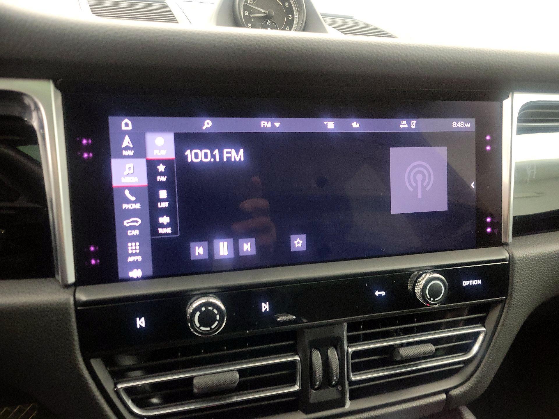 Thumbnail: 2023 Porsche Macan - 16