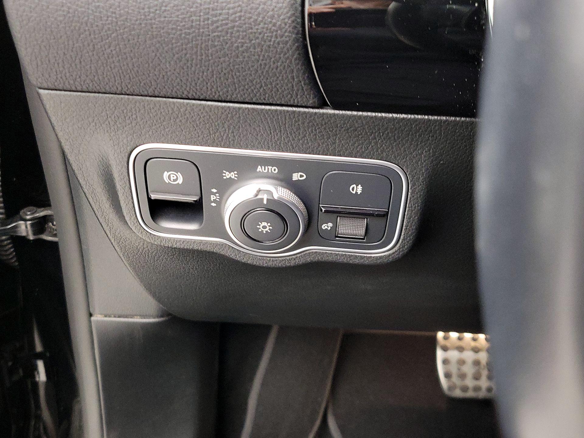 Thumbnail: 2023 Mercedes-Benz GLA - 13