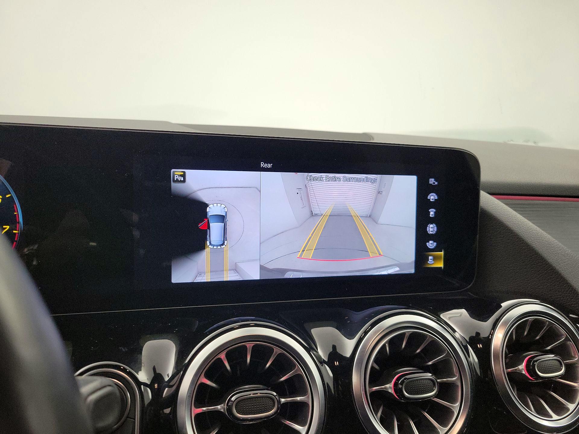 Thumbnail: 2023 Mercedes-Benz GLA - 14