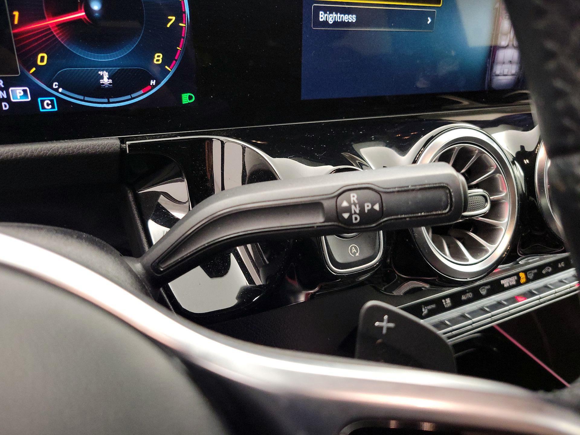 Thumbnail: 2023 Mercedes-Benz GLA - 17