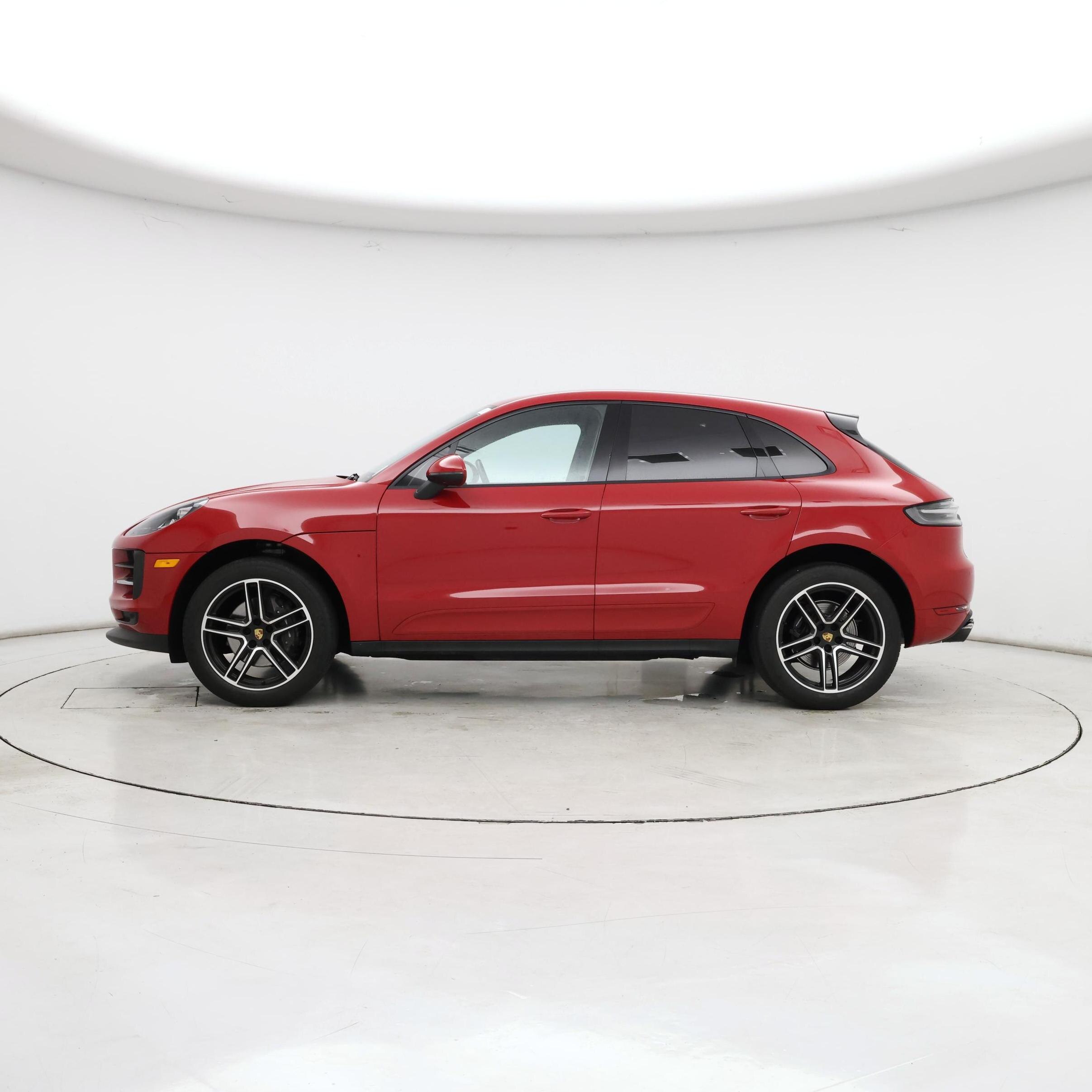 Thumbnail: 2021 Porsche Macan - 3