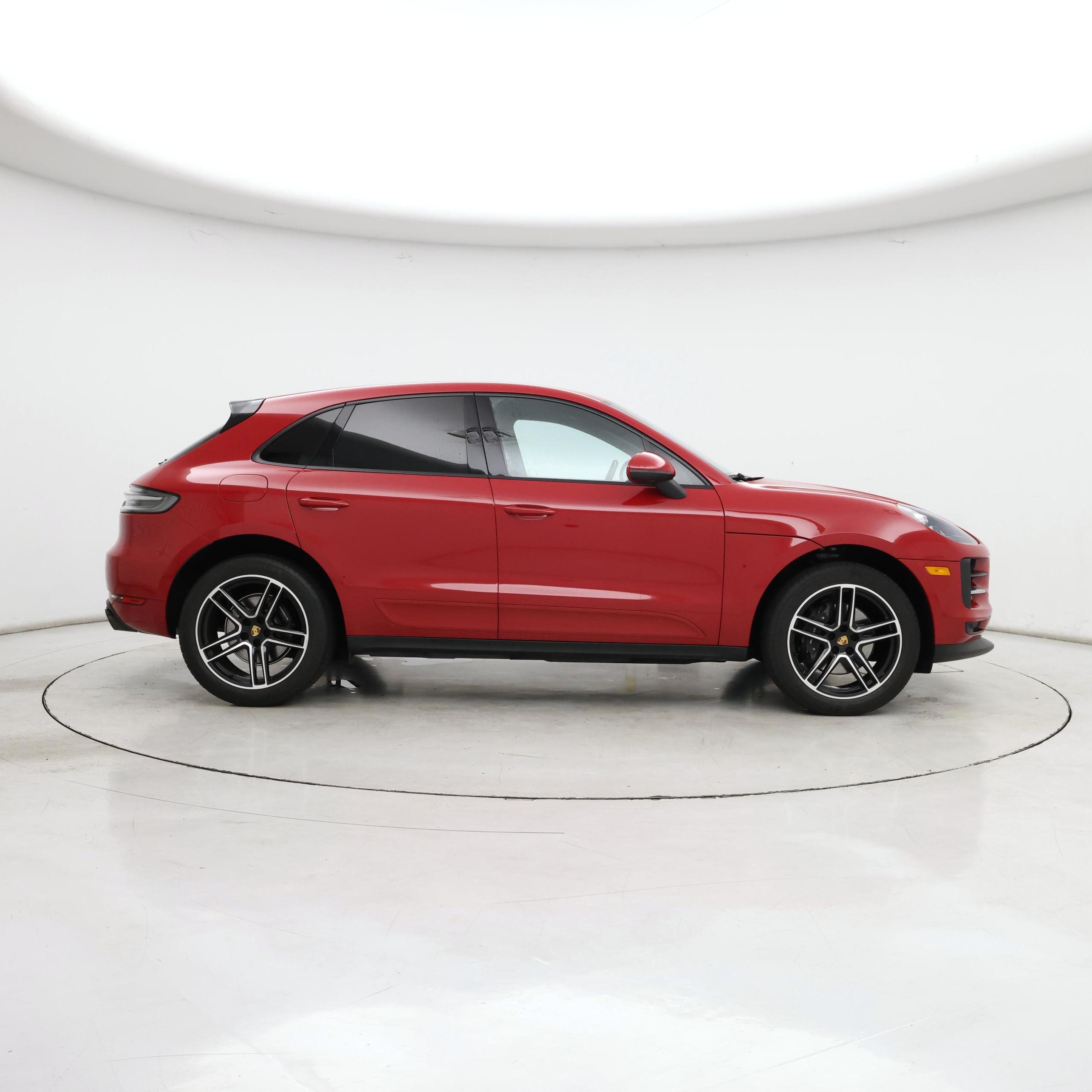 Thumbnail: 2021 Porsche Macan - 7