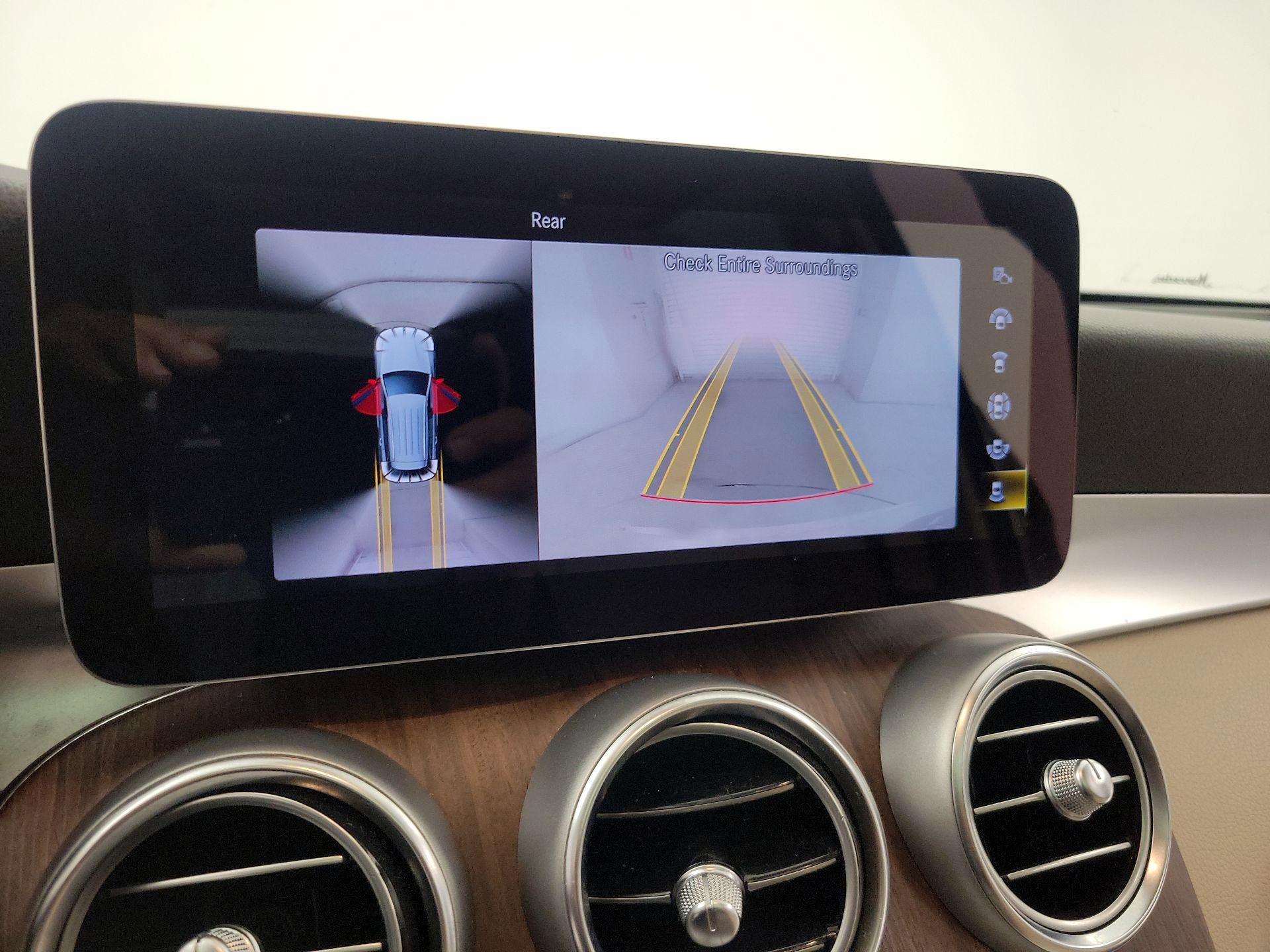 Thumbnail: 2022 Mercedes-Benz GLC - 14