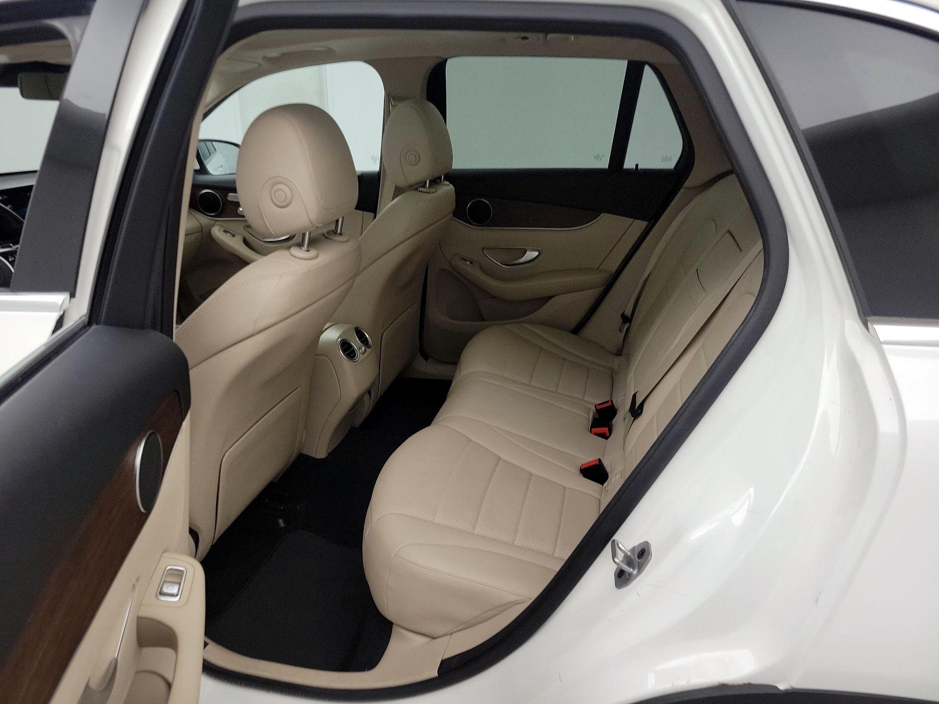 Thumbnail: 2022 Mercedes-Benz GLC - 20