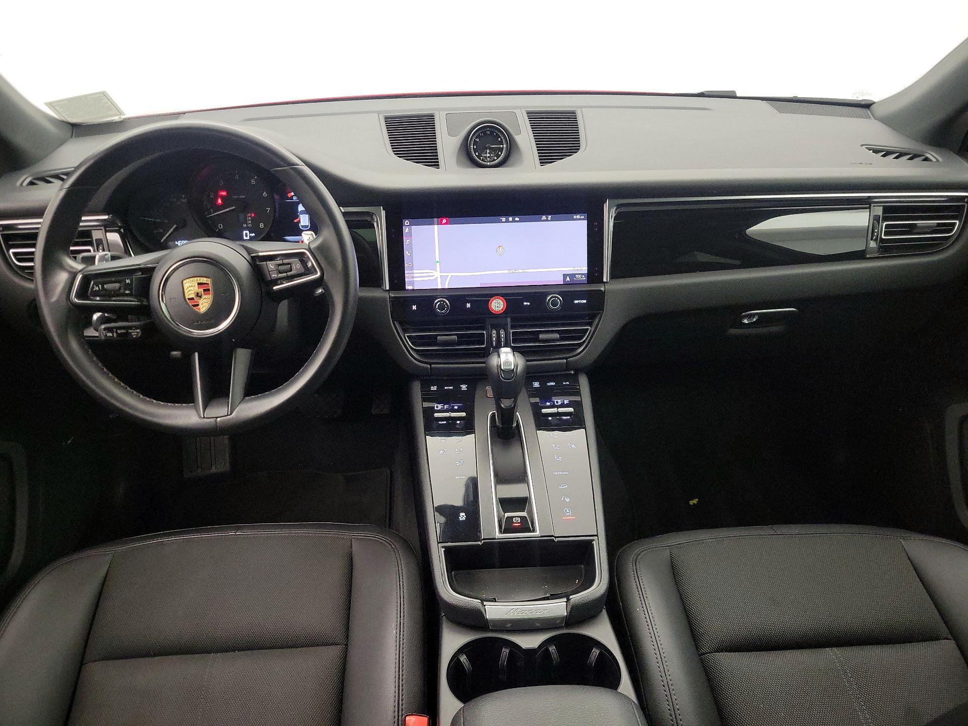 Thumbnail: 2024 Porsche Macan - 9