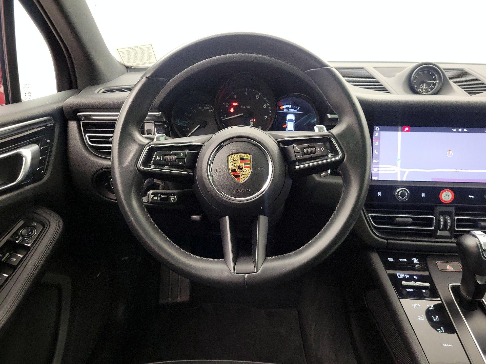 Thumbnail: 2024 Porsche Macan - 10