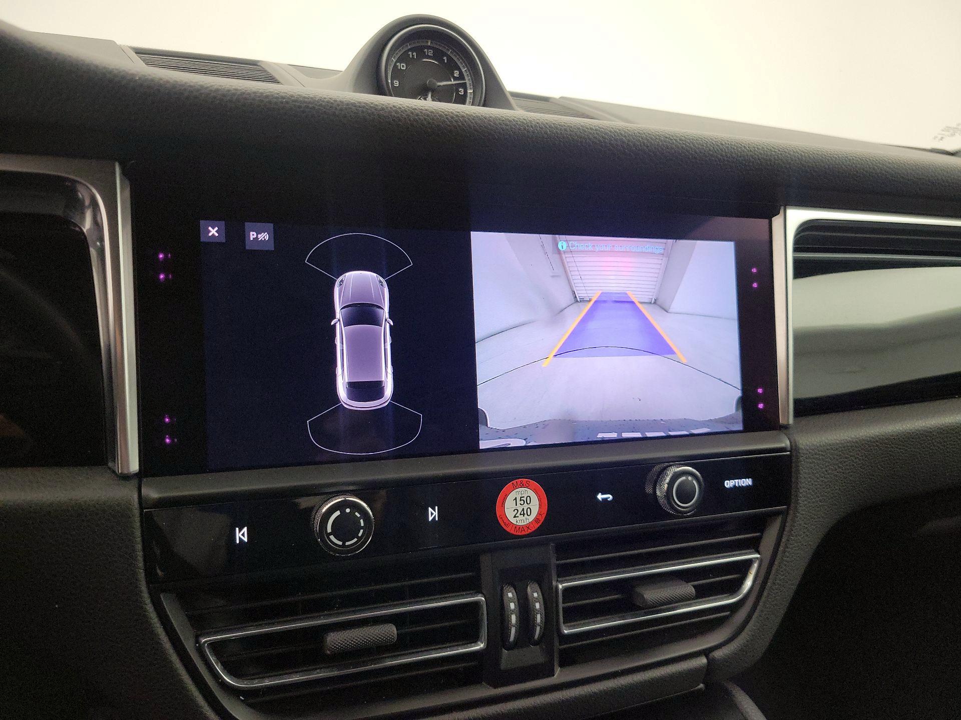 Thumbnail: 2024 Porsche Macan - 15