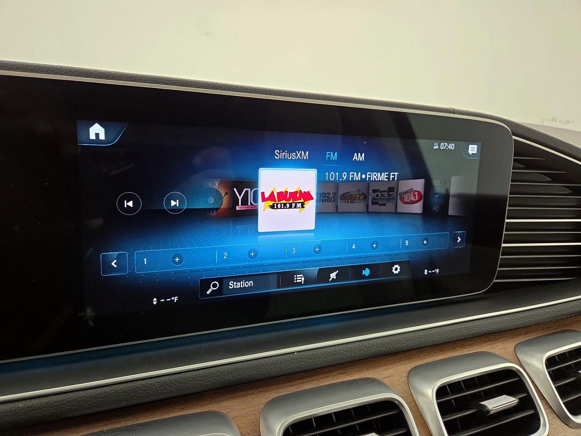 Thumbnail: 2022 Mercedes-Benz GLS - 16