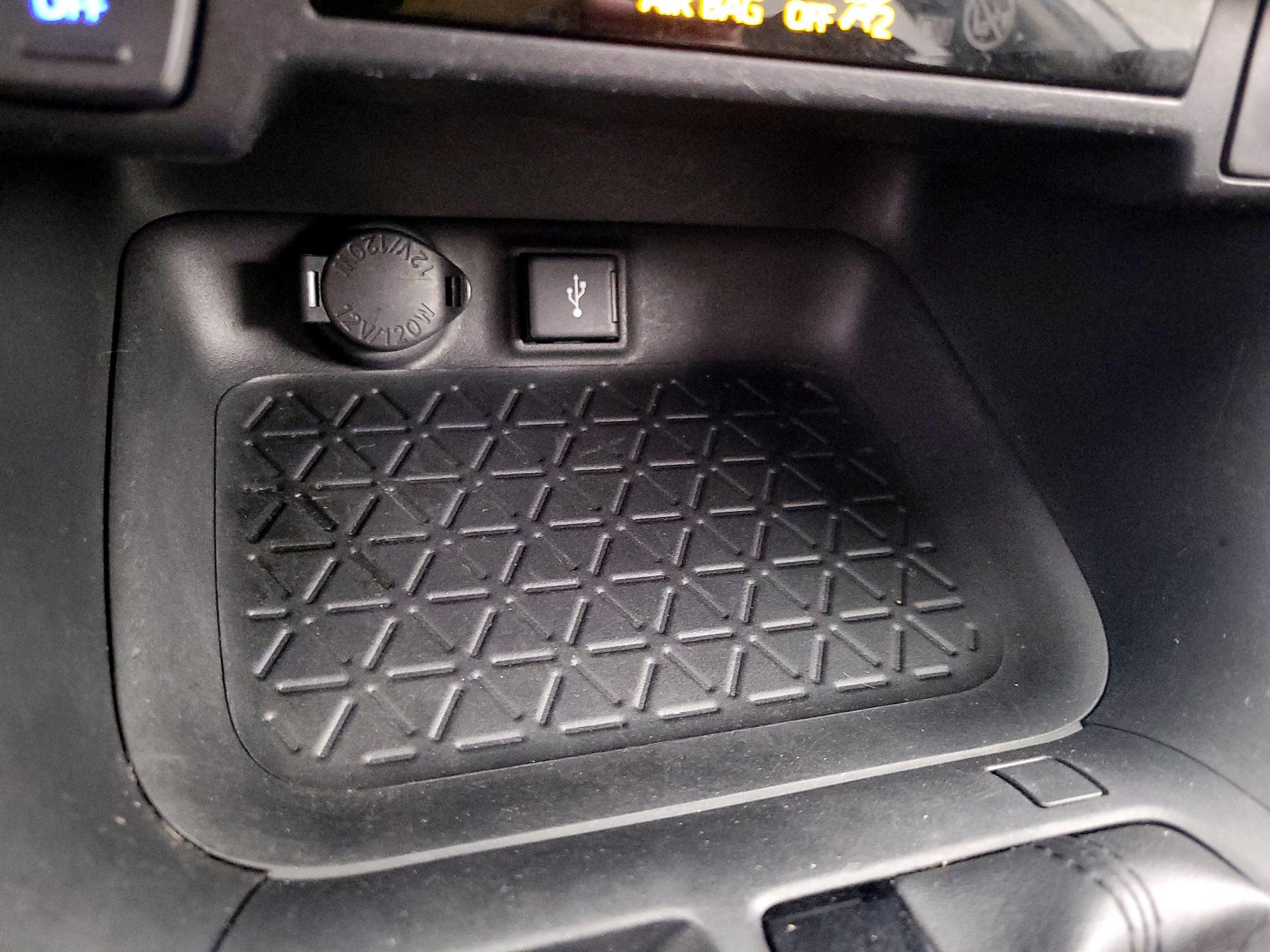 Thumbnail: 2022 Toyota RAV4 - 18