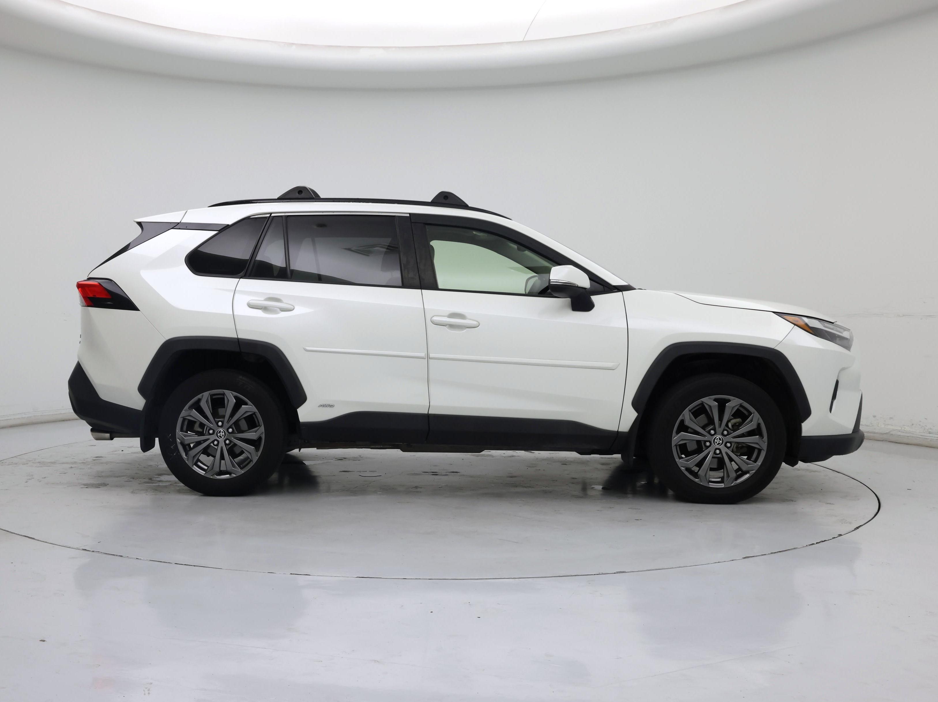 Thumbnail: 2022 Toyota RAV4 - 7