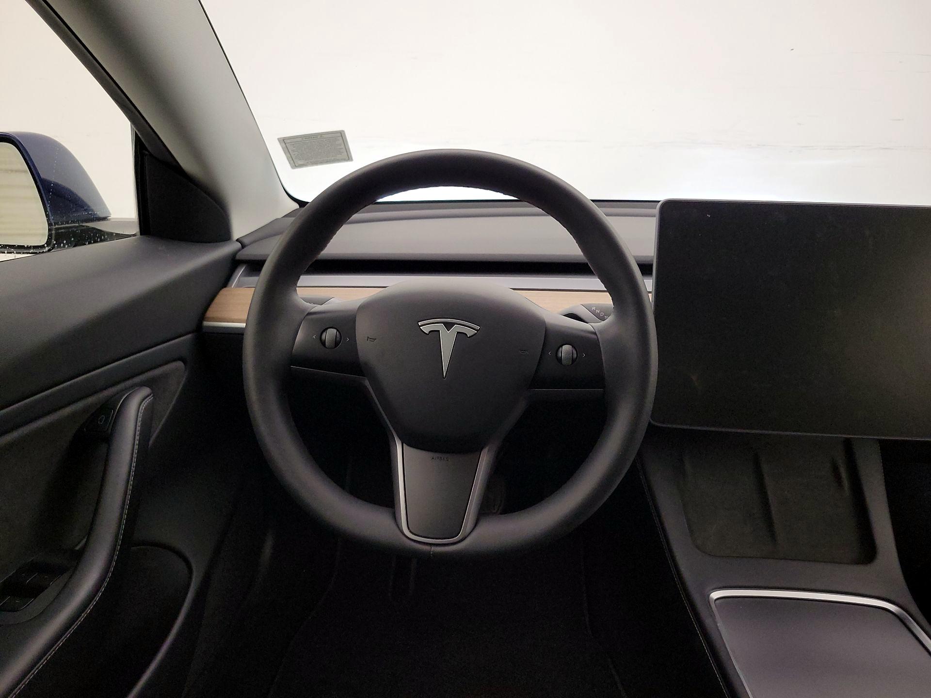 Thumbnail: 2021 Tesla Model 3 - 10