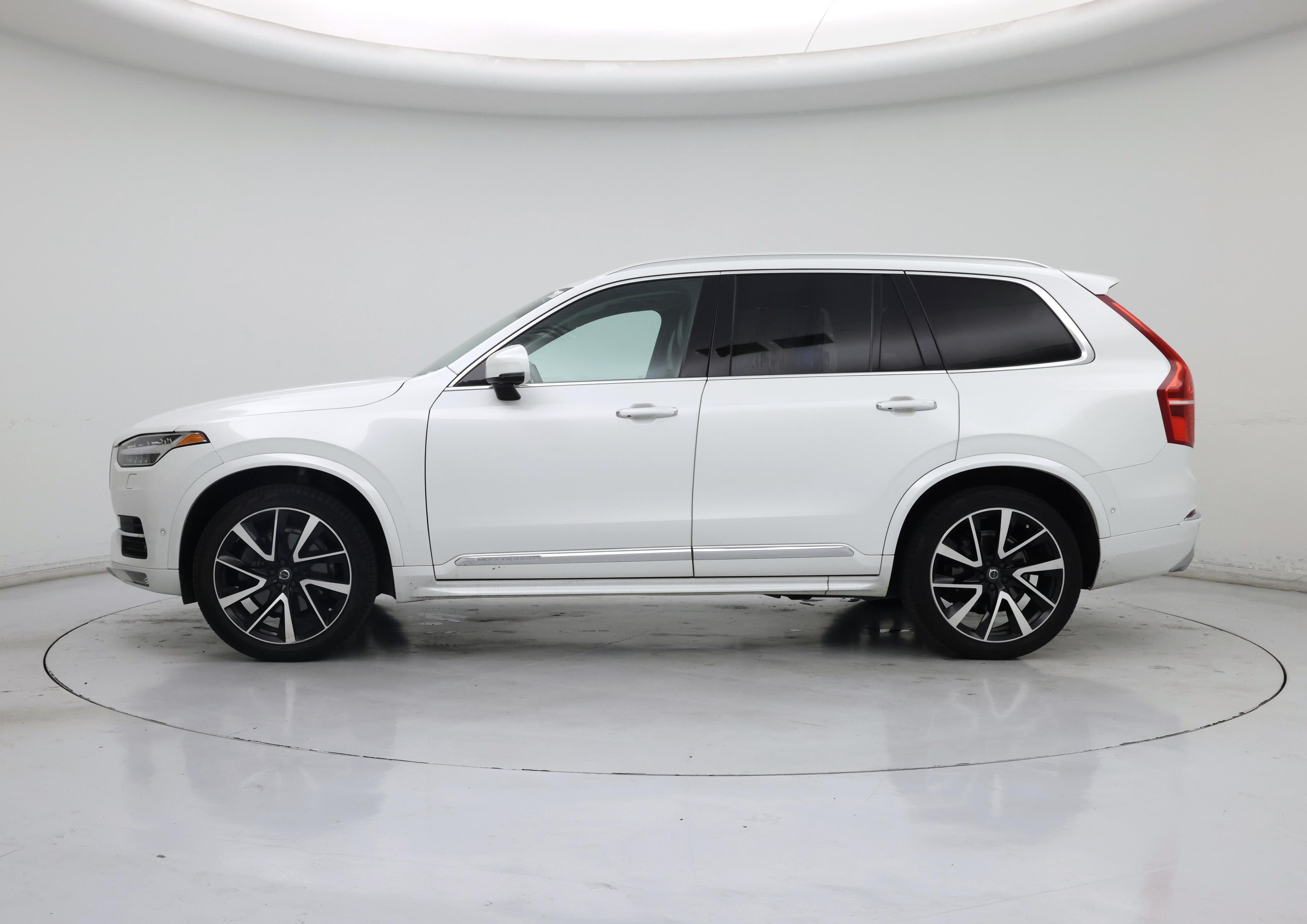 Thumbnail: 2019 Volvo XC90 - 3