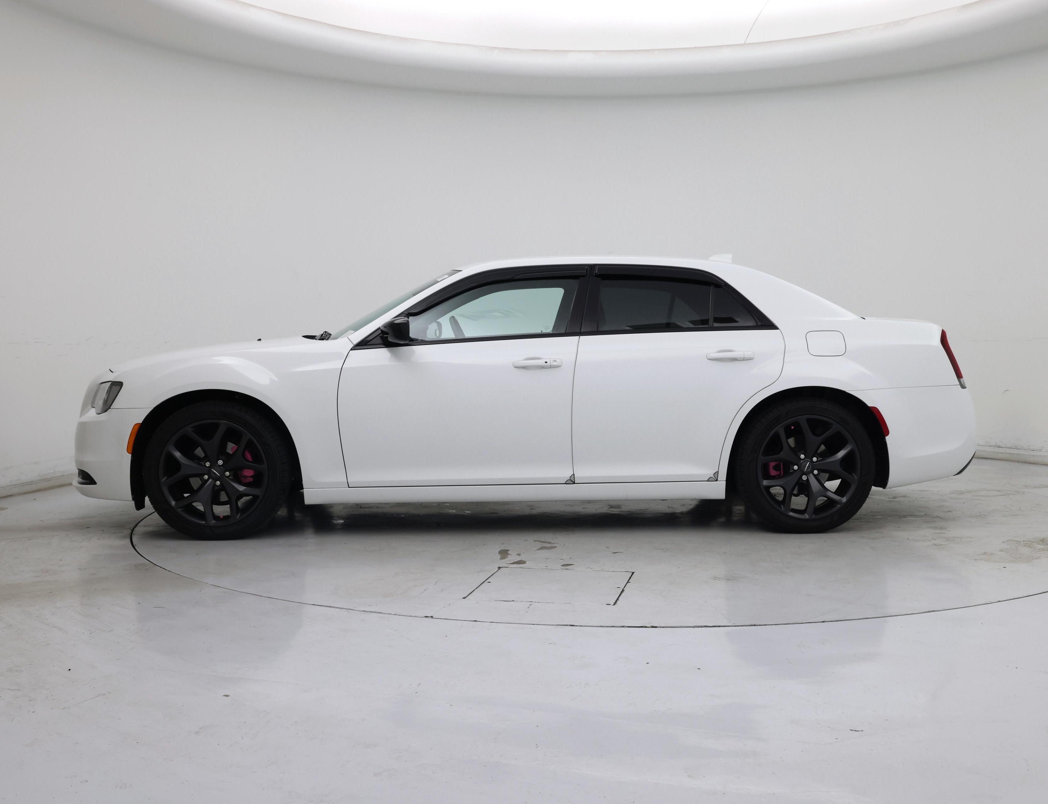 Thumbnail: 2021 Chrysler 300 - 3