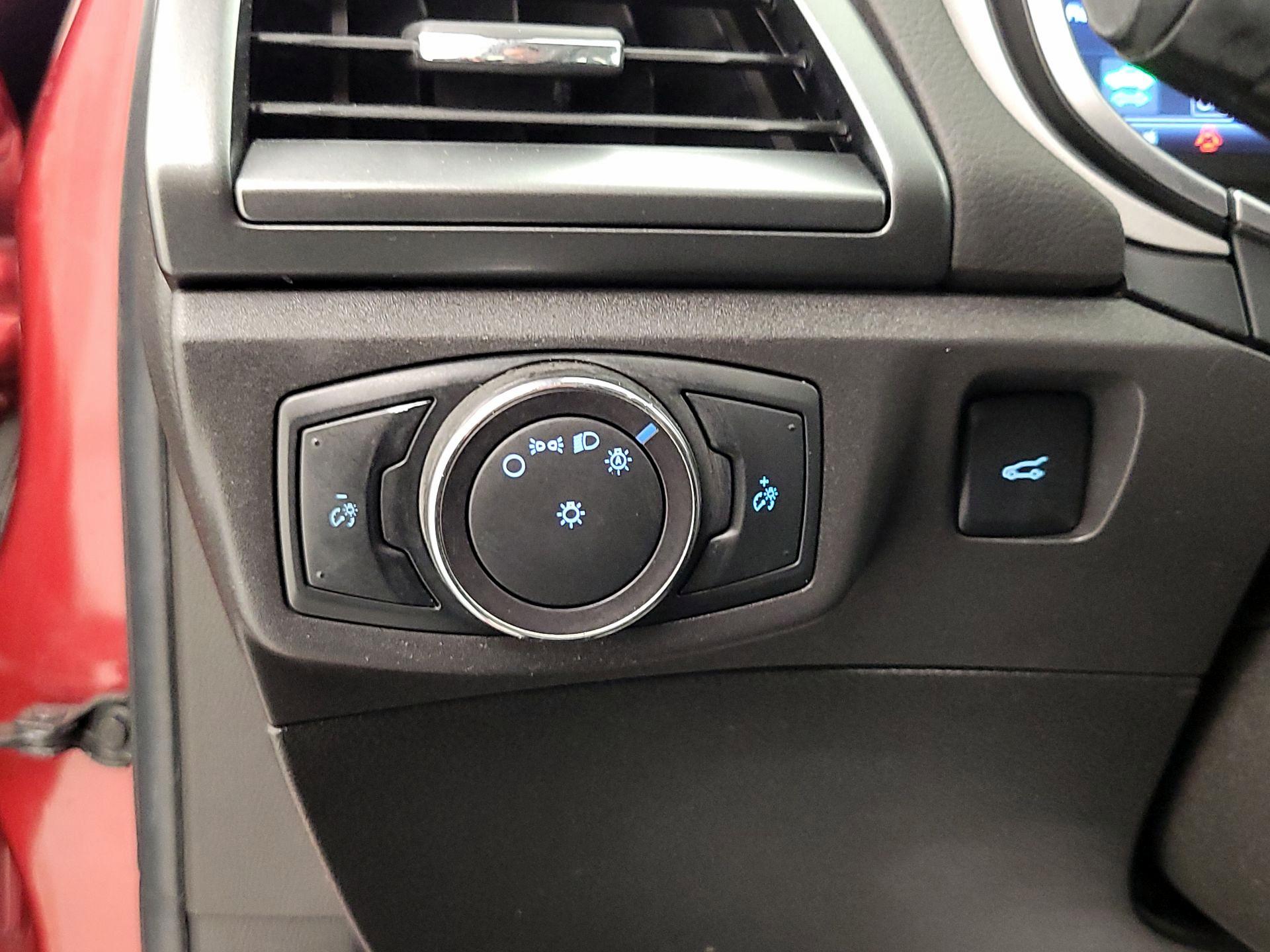 Thumbnail: 2014 Ford Fusion - 13