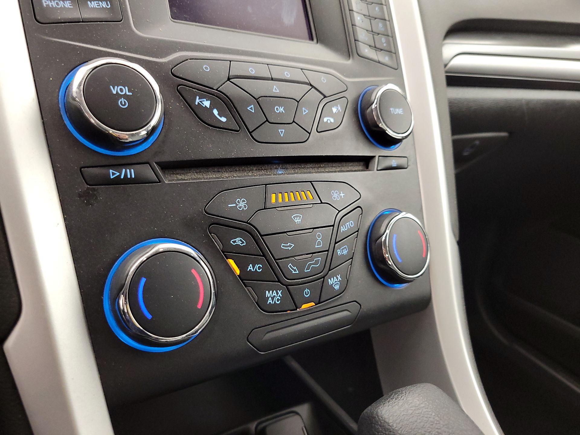 Thumbnail: 2014 Ford Fusion - 15