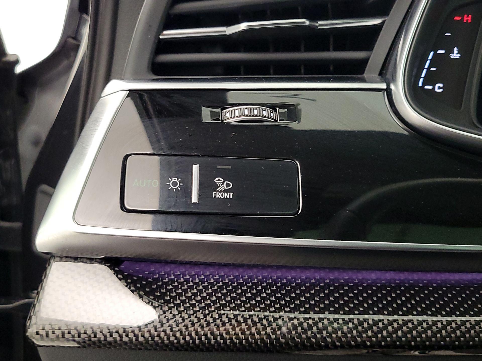 Thumbnail: 2022 Audi SQ7 - 13