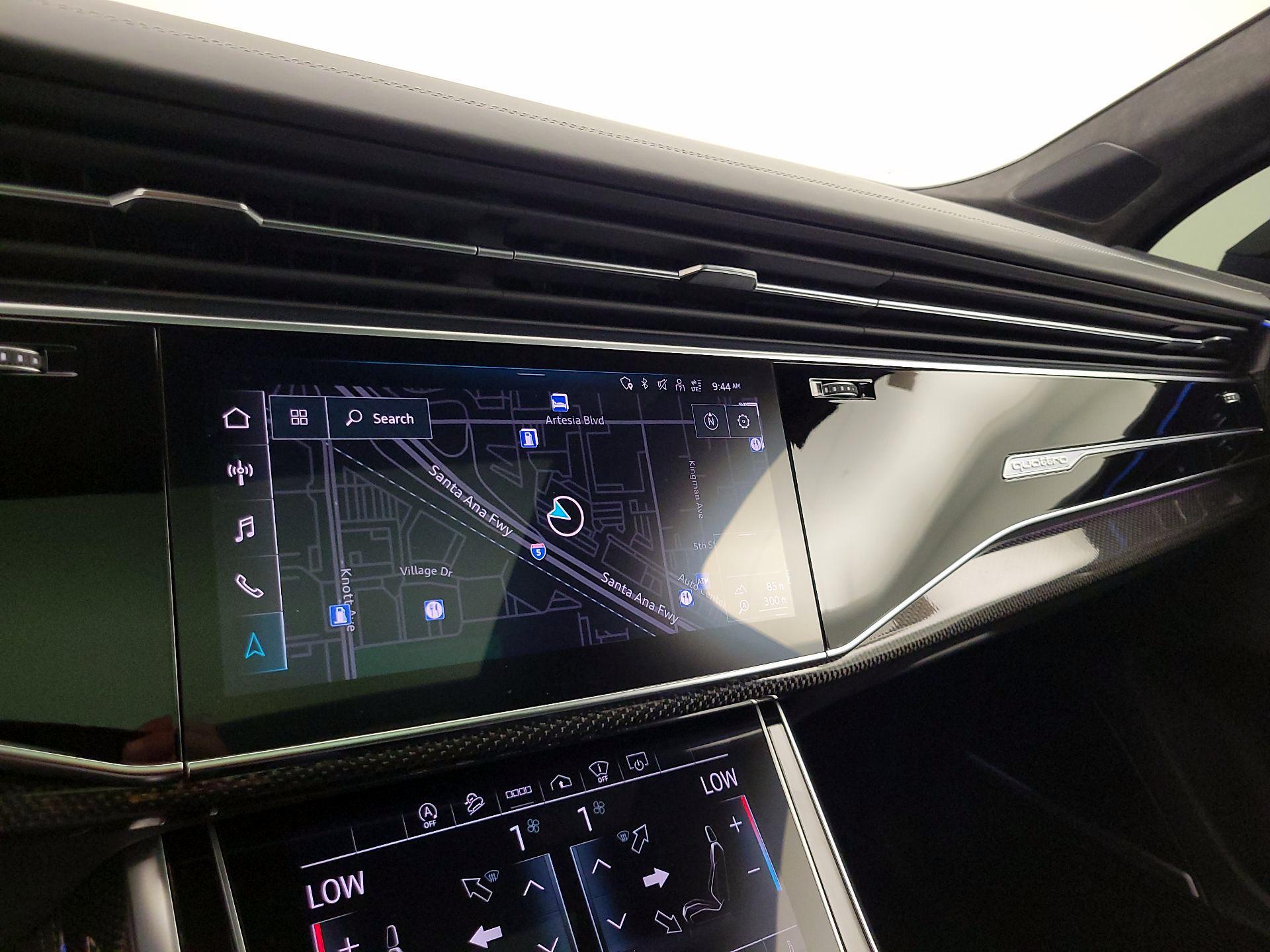 Thumbnail: 2022 Audi SQ7 - 14