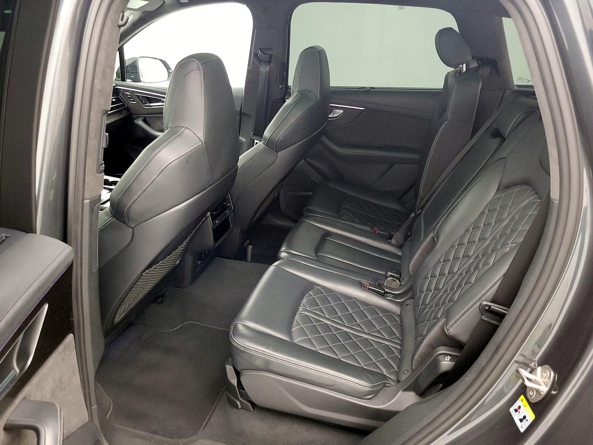 Thumbnail: 2022 Audi SQ7 - 20