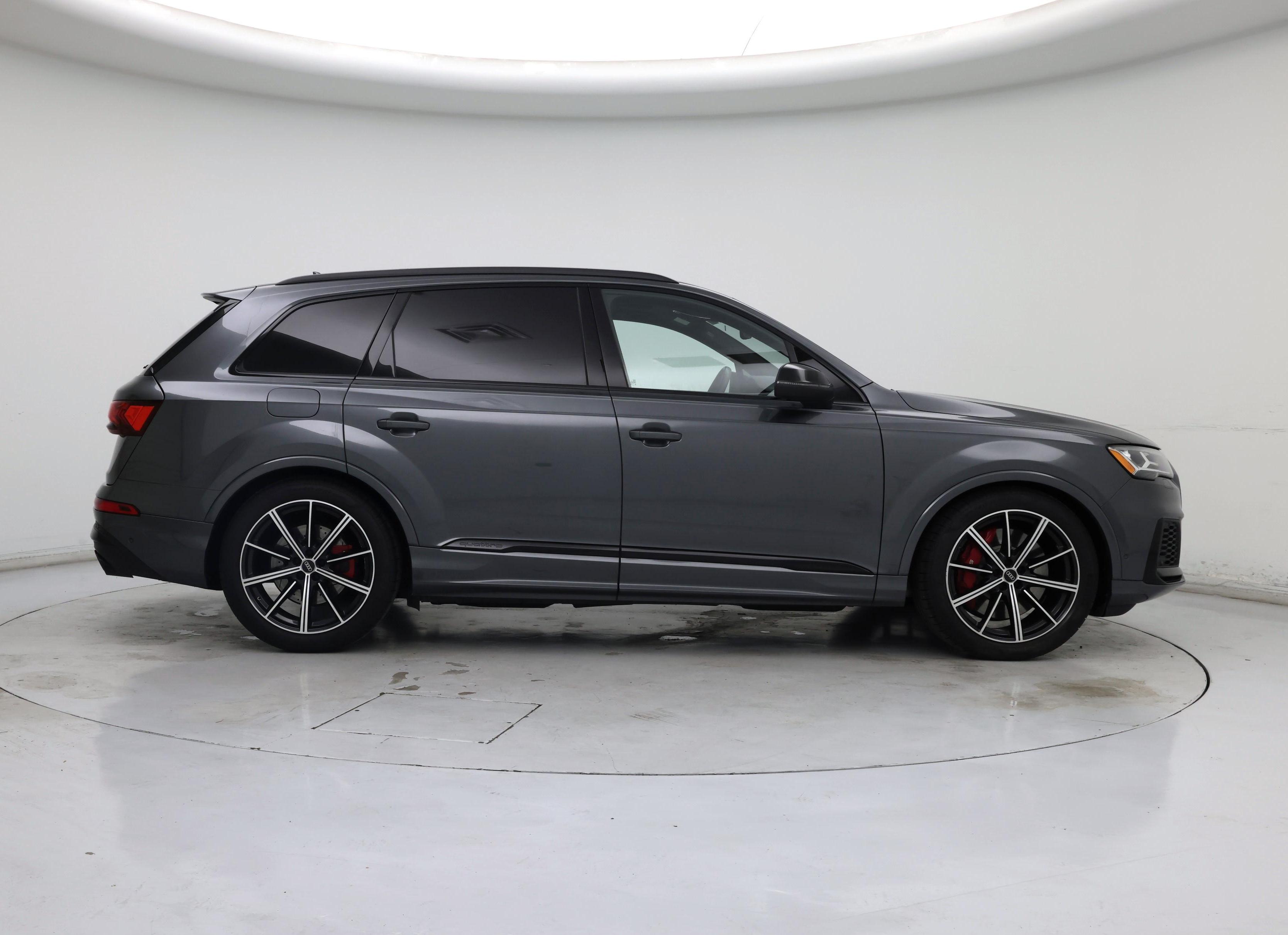 Thumbnail: 2022 Audi SQ7 - 7