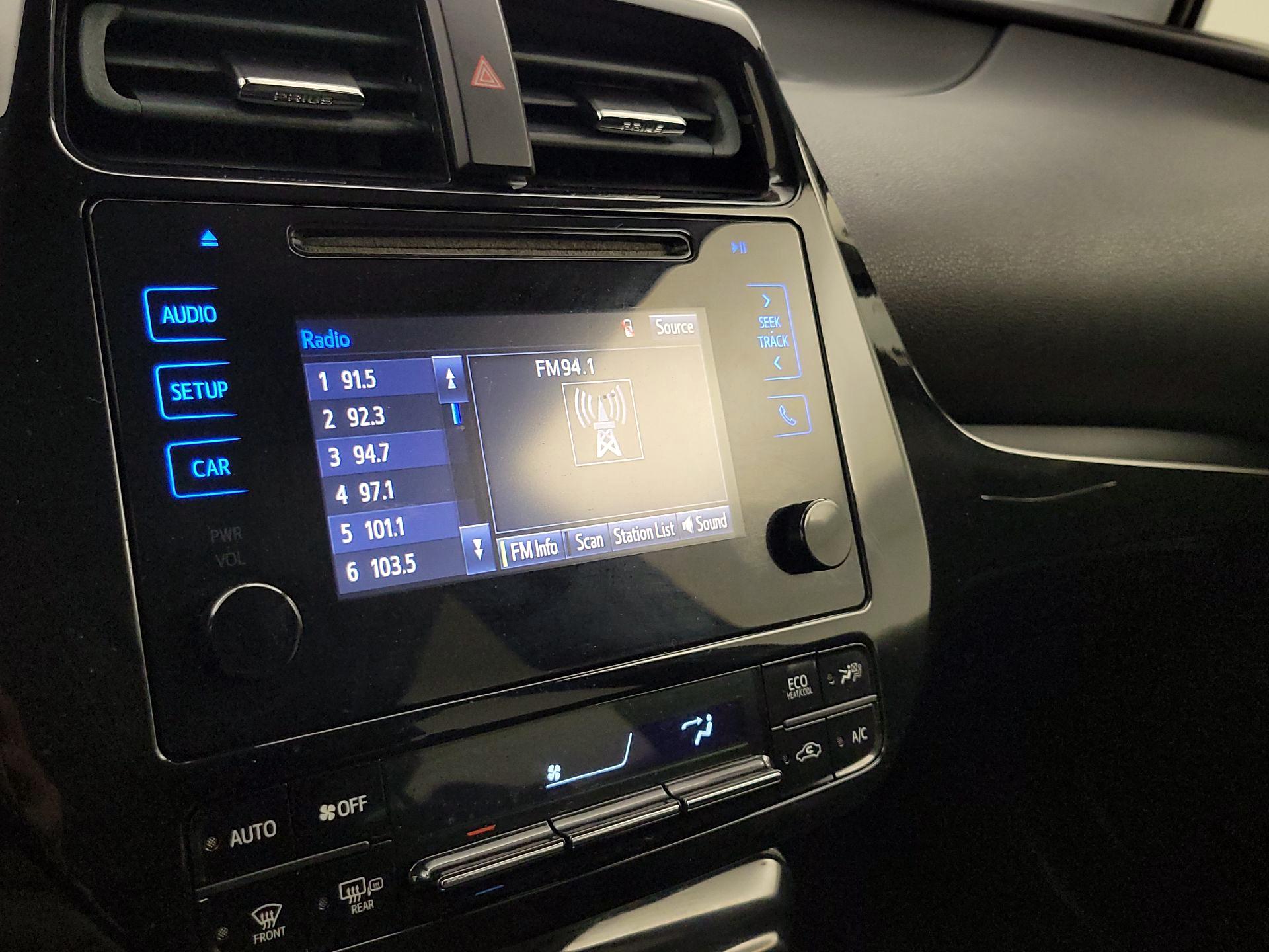 Thumbnail: 2017 Toyota Prius - 15