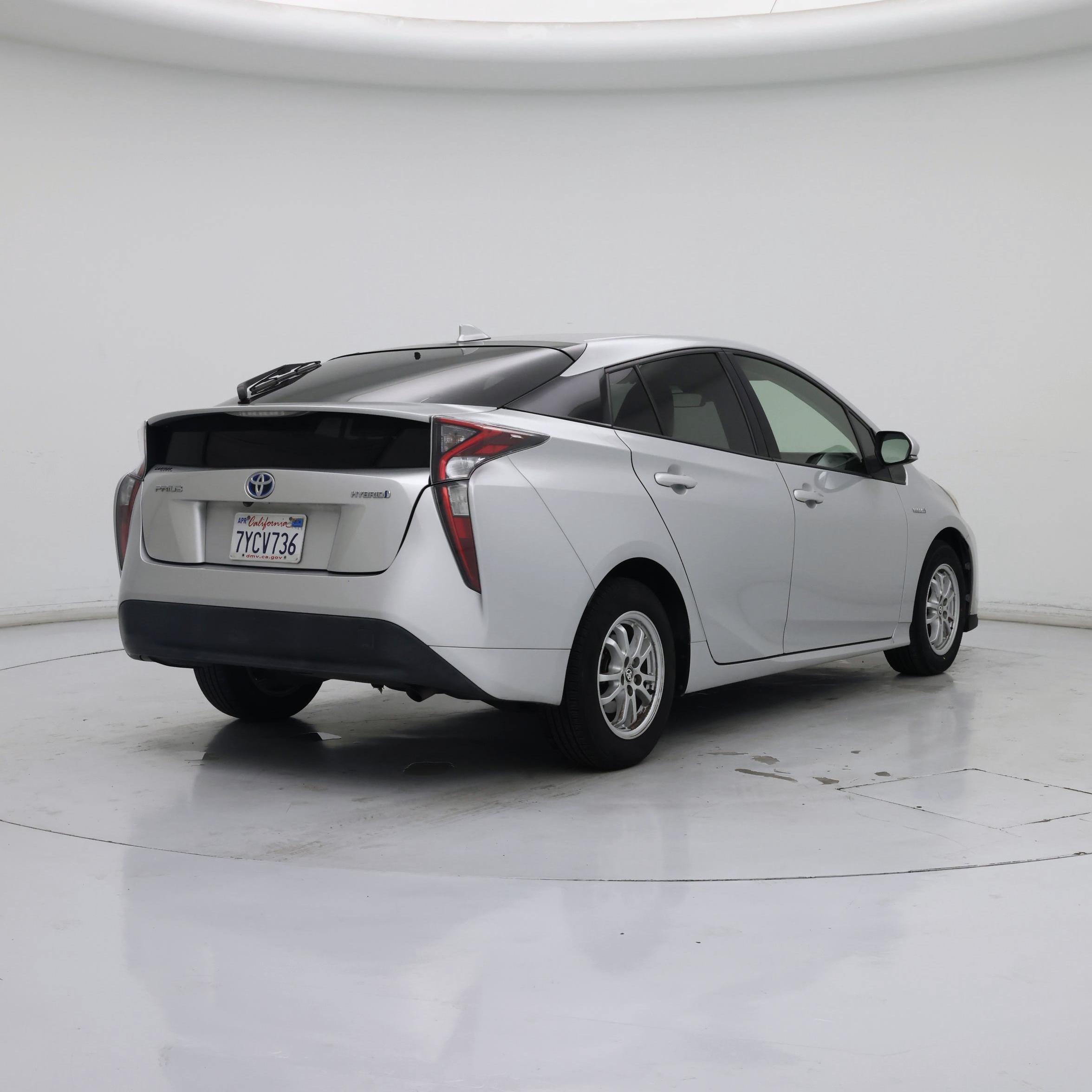 Thumbnail: 2017 Toyota Prius - 8