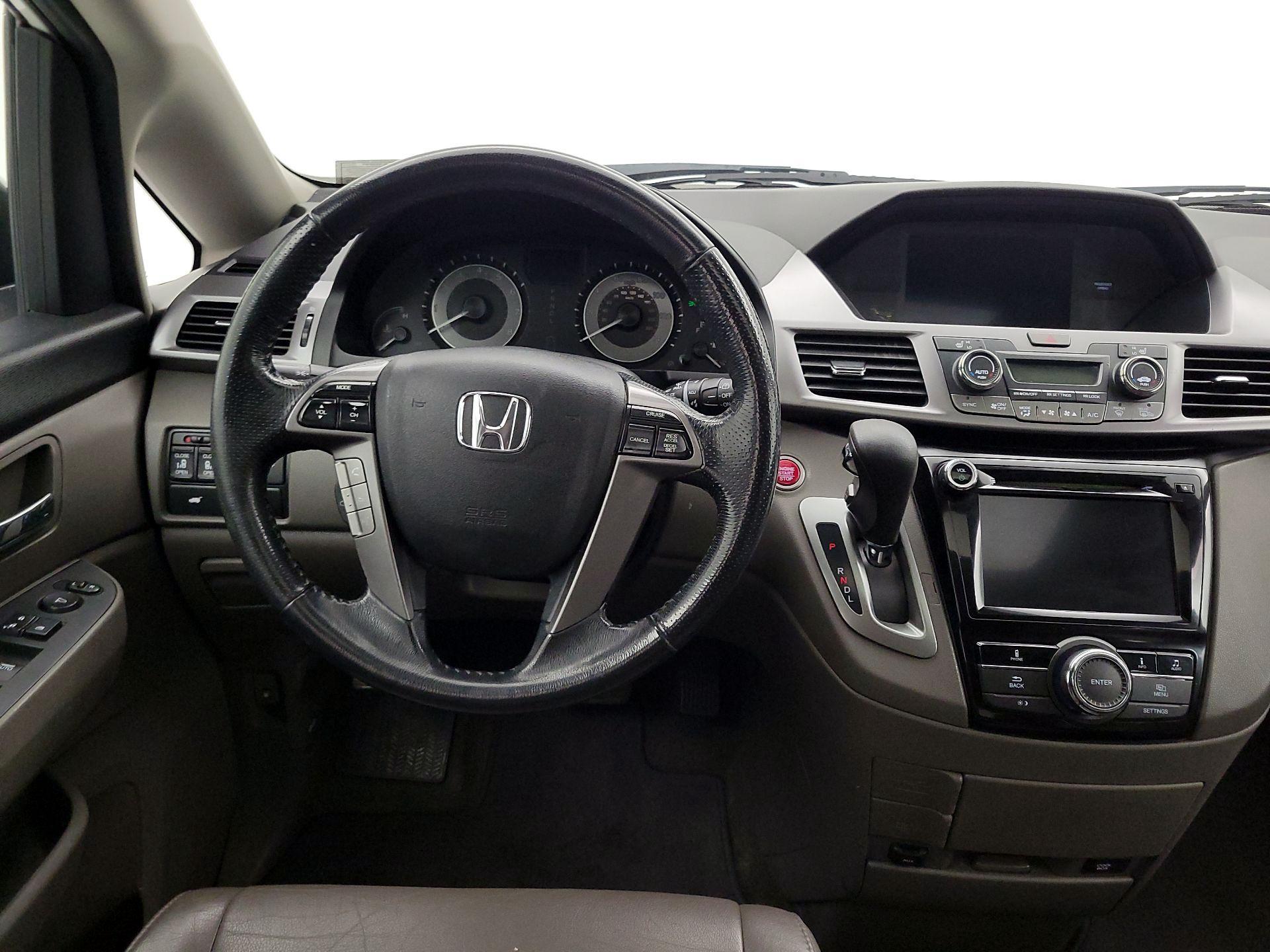 Thumbnail: 2014 Honda Odyssey - 10