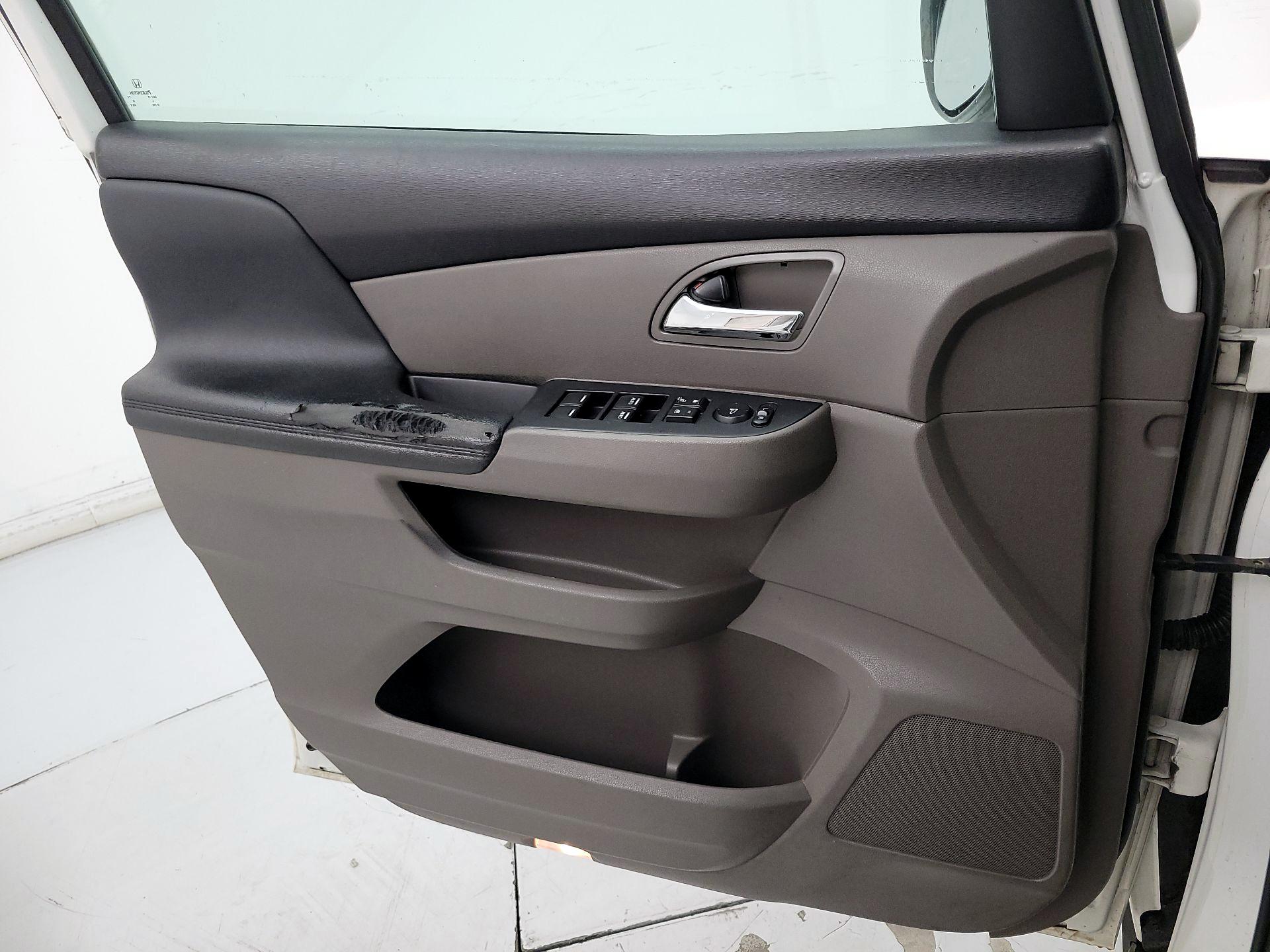 Thumbnail: 2014 Honda Odyssey - 12