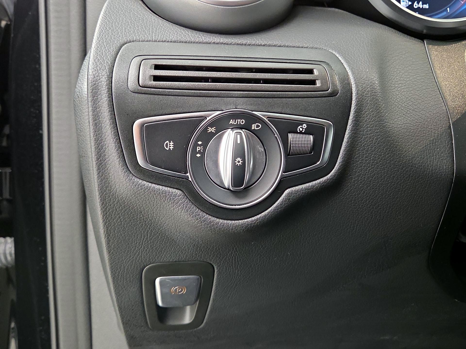 Thumbnail: 2023 Mercedes-Benz GLC - 13