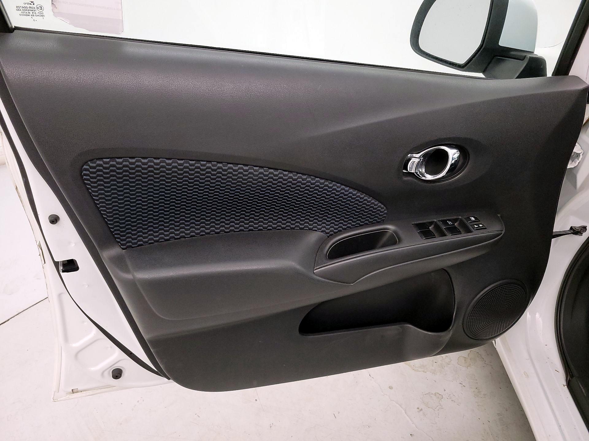 Thumbnail: 2014 Nissan Versa Note - 12