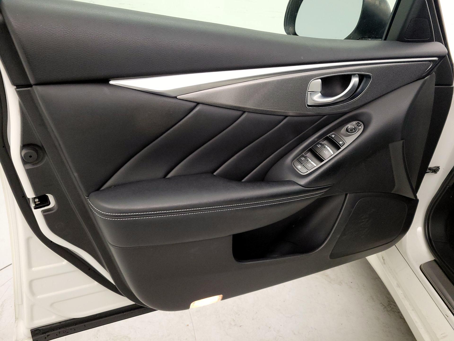 Thumbnail: 2014 INFINITI Q50 - 12