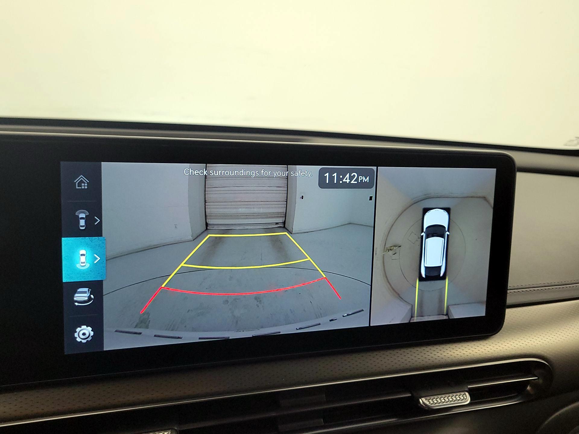 Thumbnail: 2023 Genesis GV60 - 15