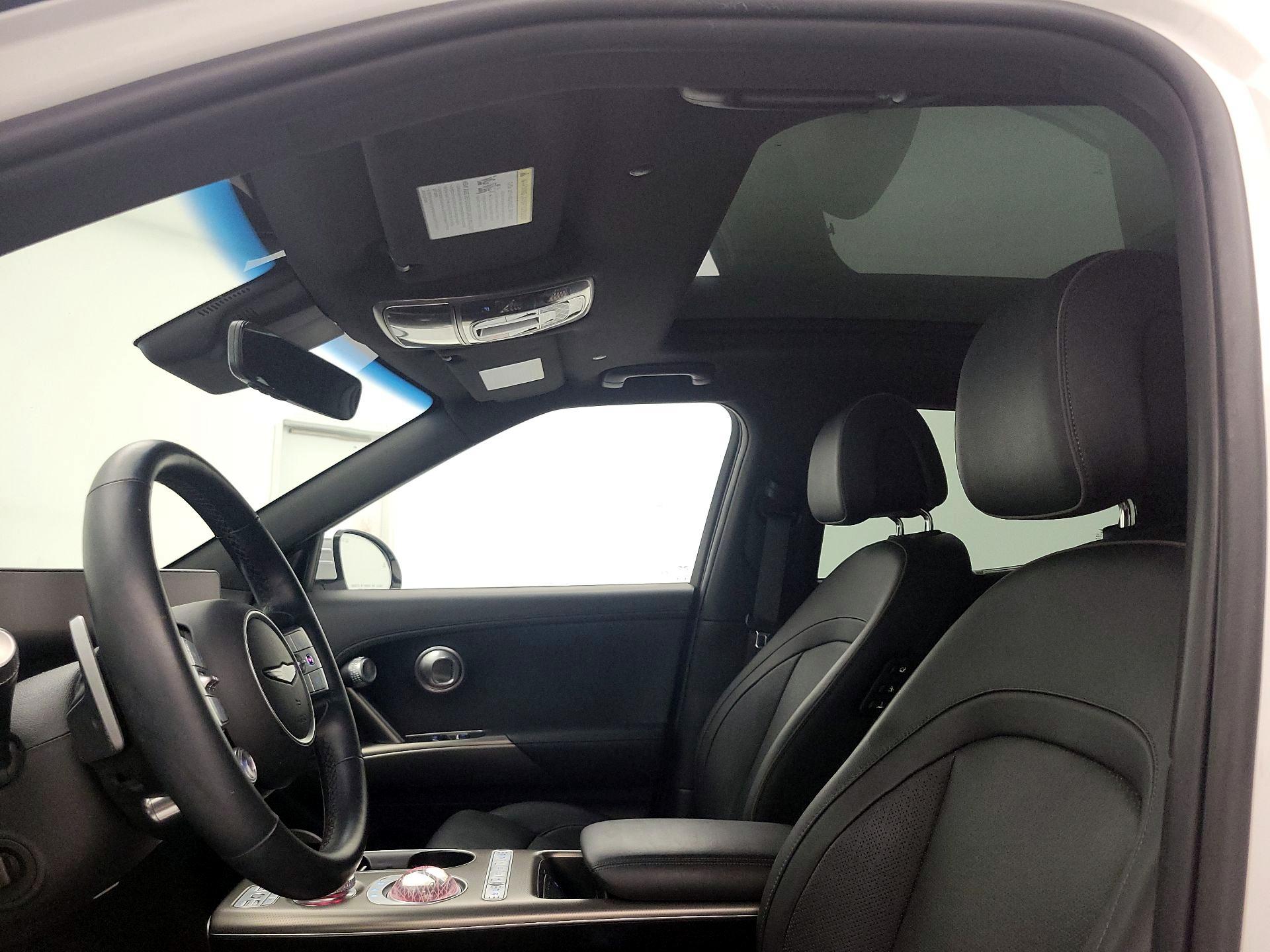 Thumbnail: 2023 Genesis GV60 - 20