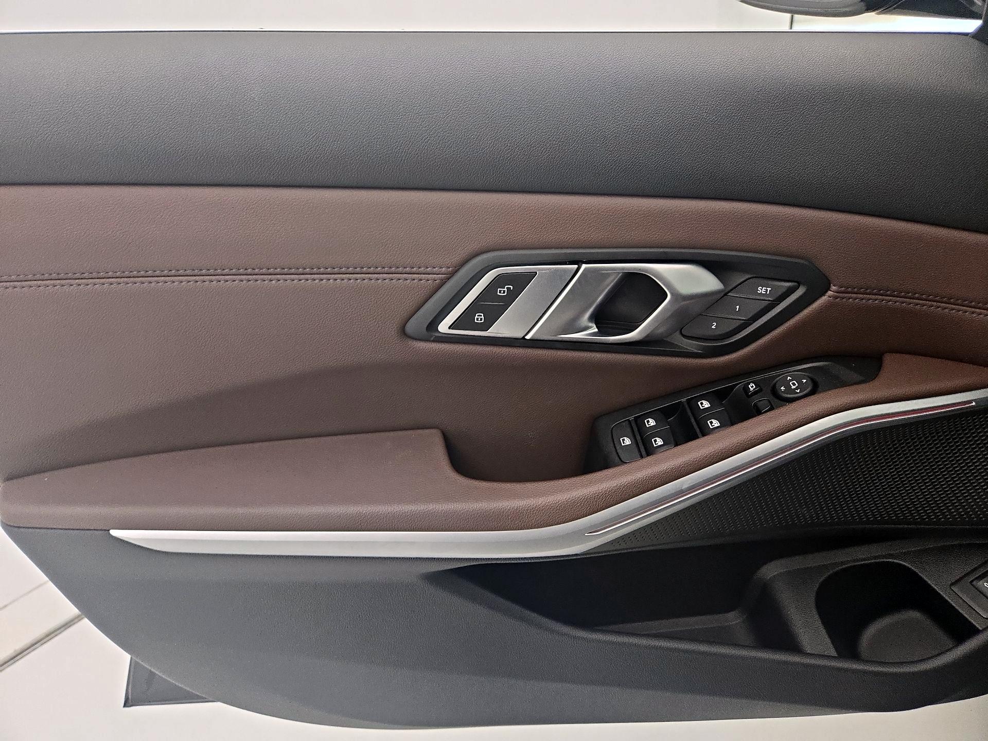 Thumbnail: 2020 BMW 3 Series - 12