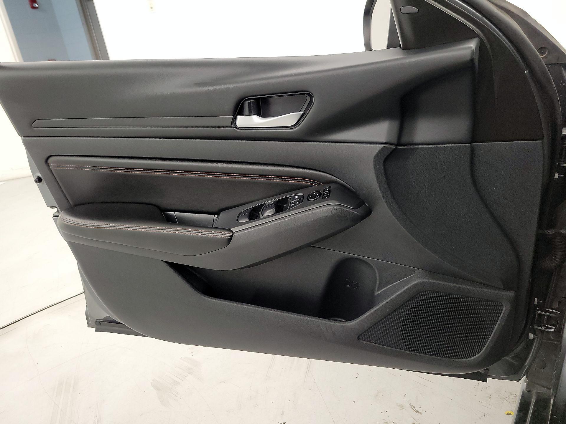 Thumbnail: 2022 Nissan Altima - 12