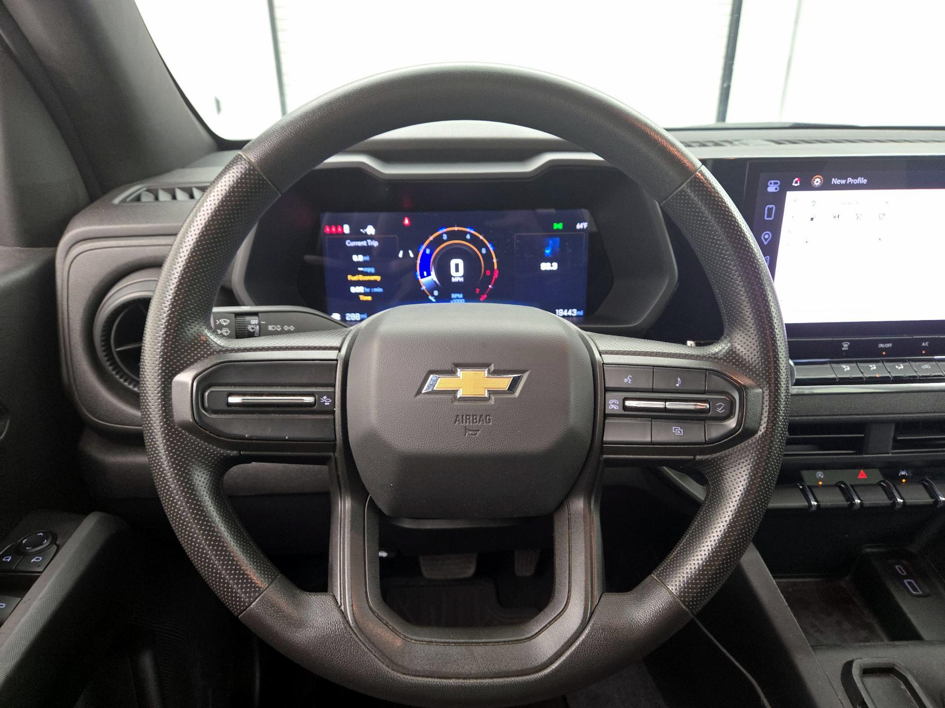 Thumbnail: 2024 Chevrolet Colorado - 10