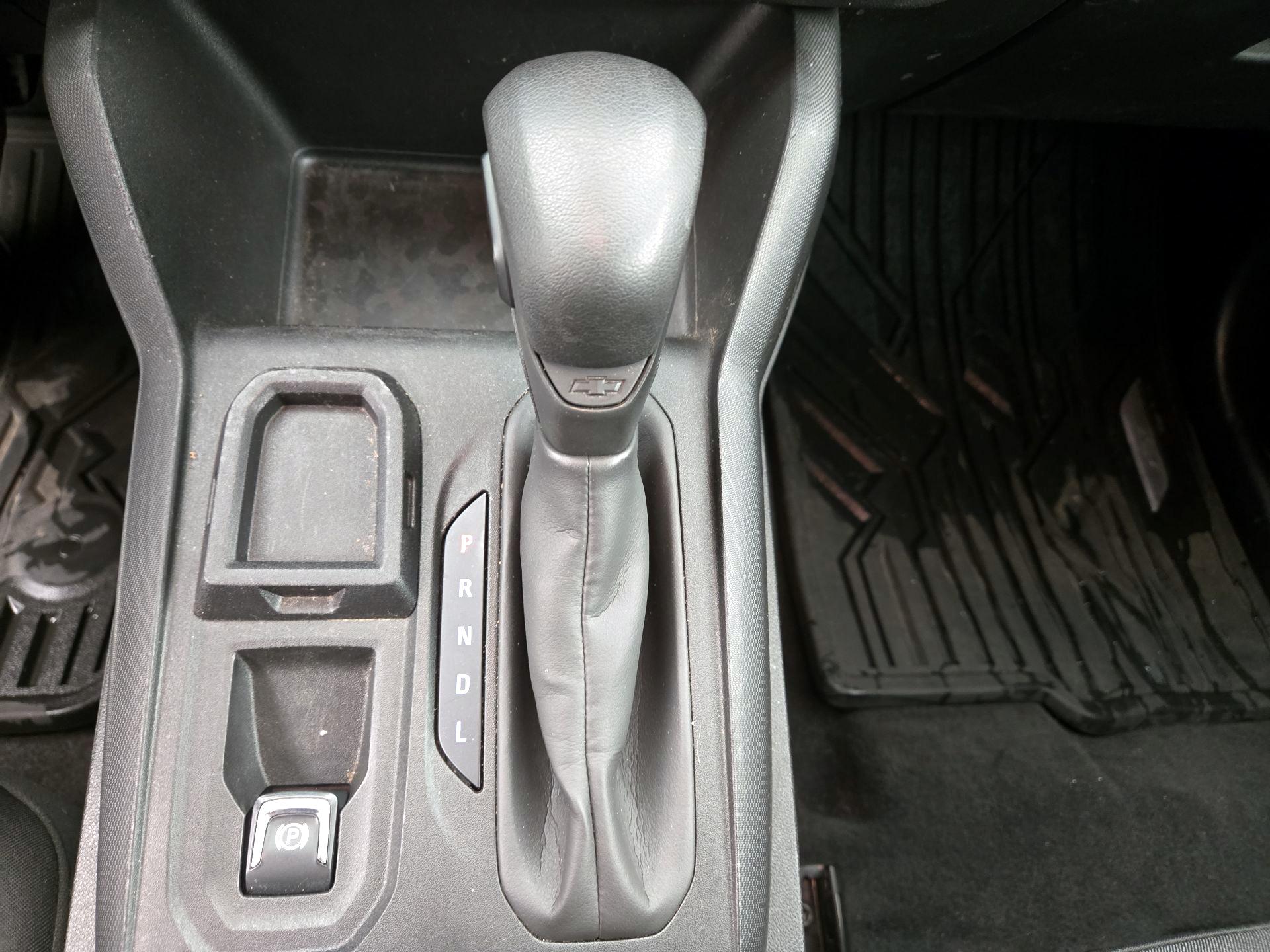 Thumbnail: 2024 Chevrolet Colorado - 18